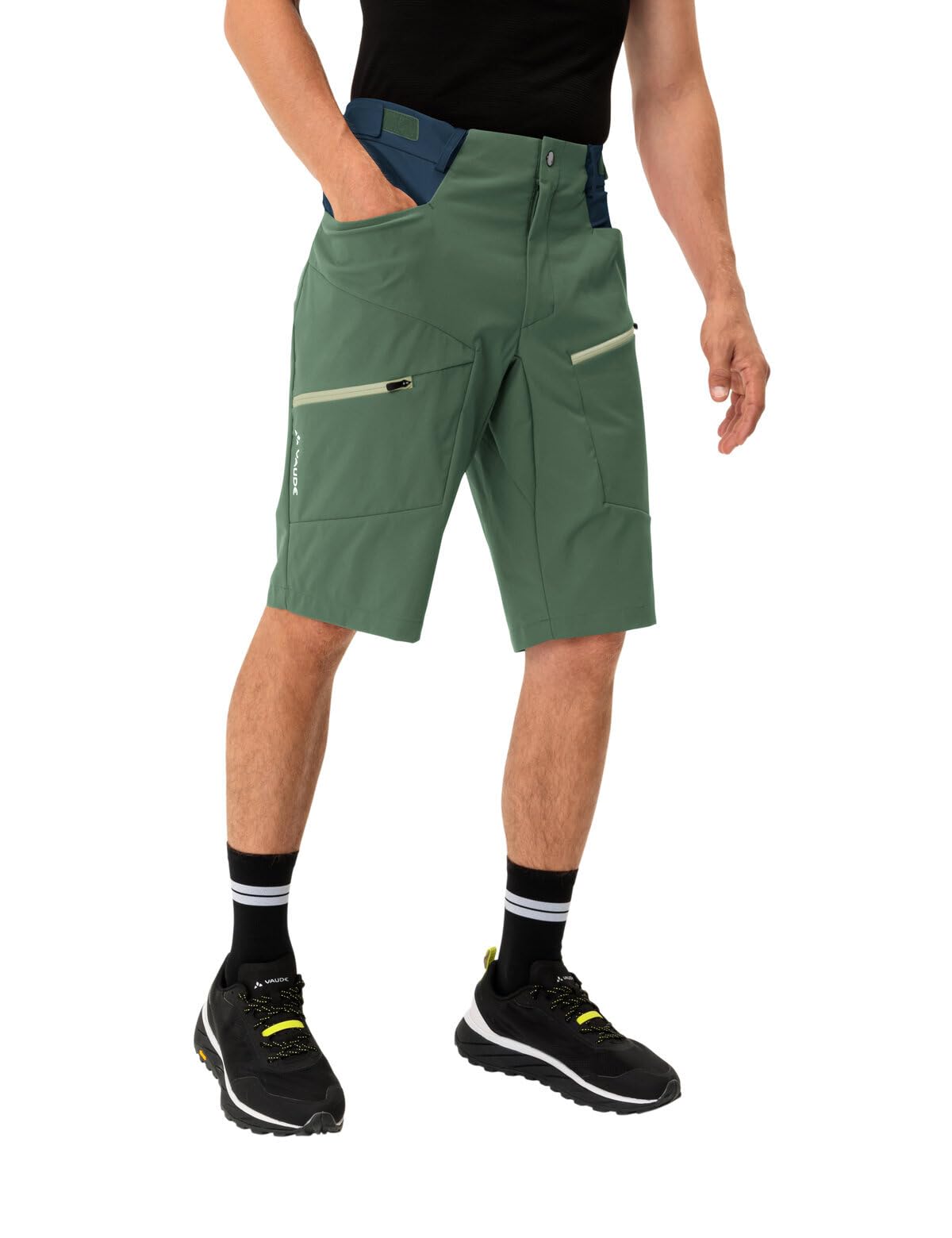 VAUDE Men's Tekoa Shorts III - Lightweight Hiking Shorts for Men | Quick-Dry & Breathable Outdoor Shorts | Perfect for Hiking, Camping & Travel
