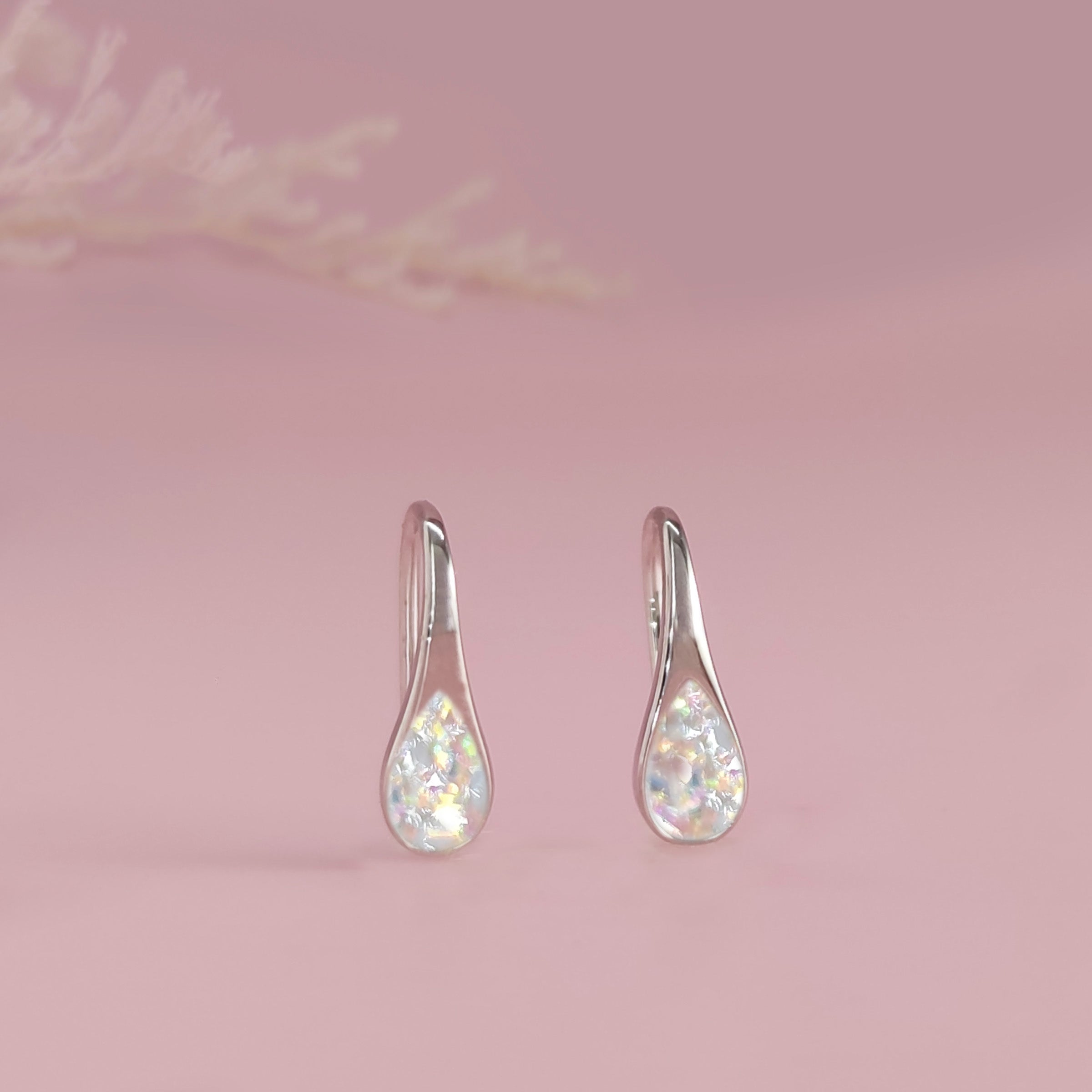 Elegant Teardrop Ashes Earrings - Handcrafted Memorial Jewelry for Loved Ones | Perfect for Remembrance, Sympathy Gifts & Special Occasions