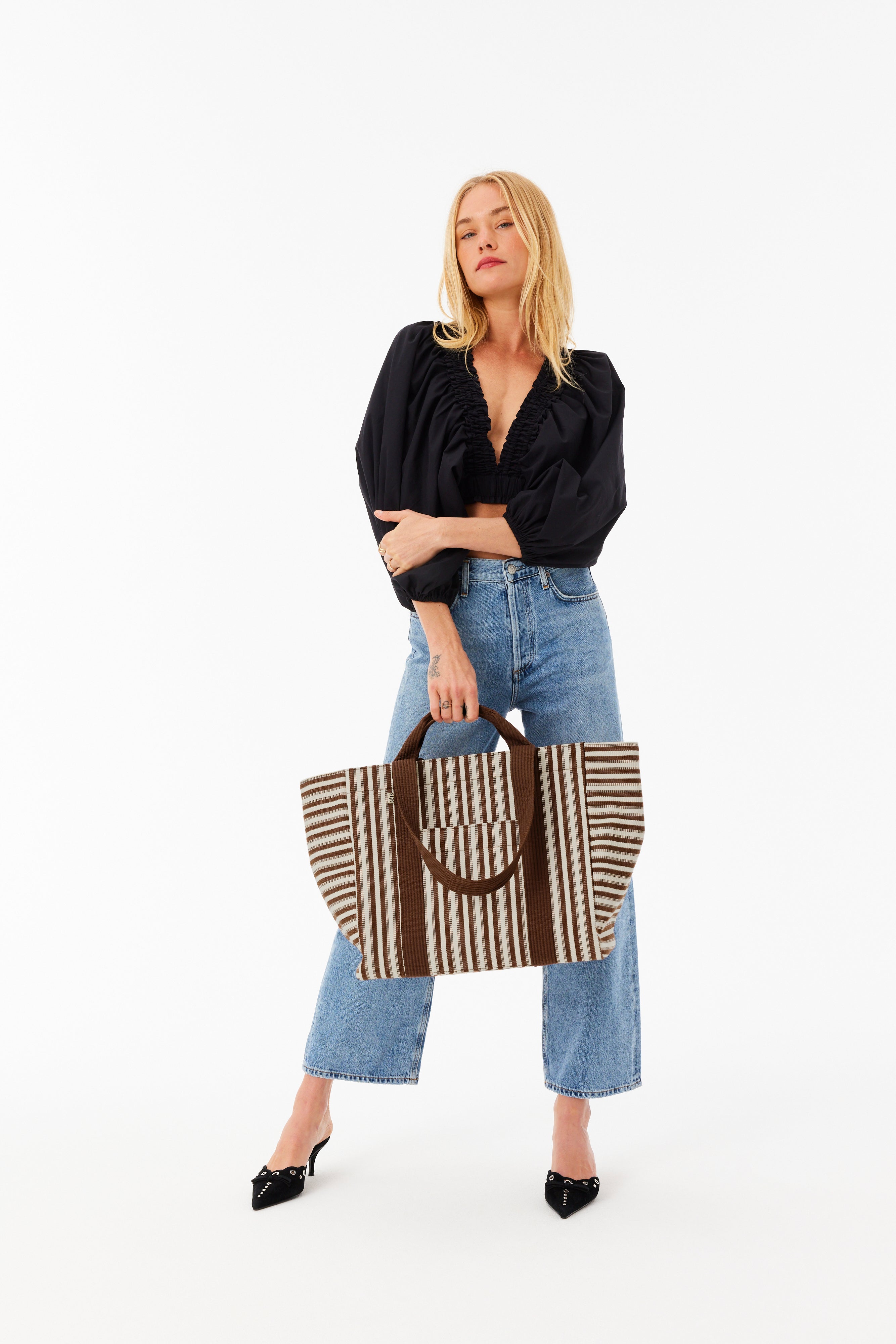 Stylish Maple Stripe Vacation Tote Bag - Lightweight & Spacious Beach Tote for Women, Perfect for Travel, Pool, and Summer Outings