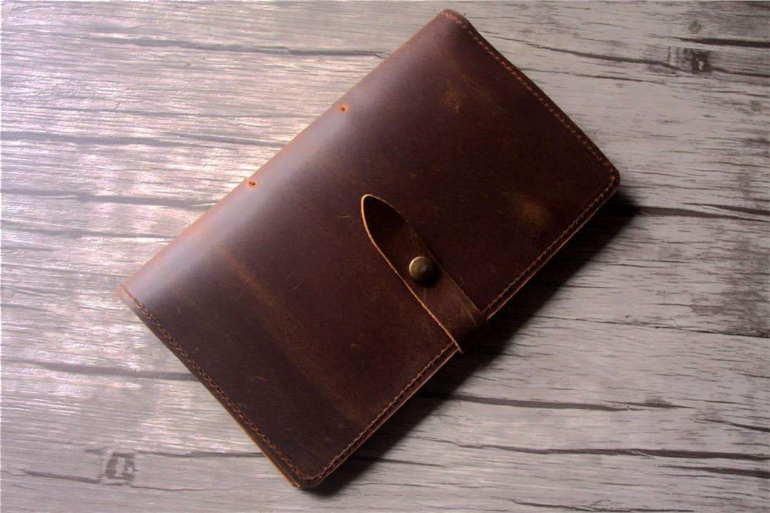 Personalized Engraved Refillable Leather Traveler's Notebook - Custom Journal for Writing, Sketching & Planning - Perfect Gift for Writers, Artists & Professionals - Use for Daily Journaling, Bullet Journal, Travel Diary & Work Planner