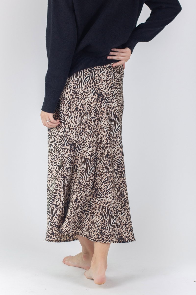 ISA SKIRT in Brown - Stylish and Comfortable Women's Midi Skirt for Casual Wear, Office, and Date Nights