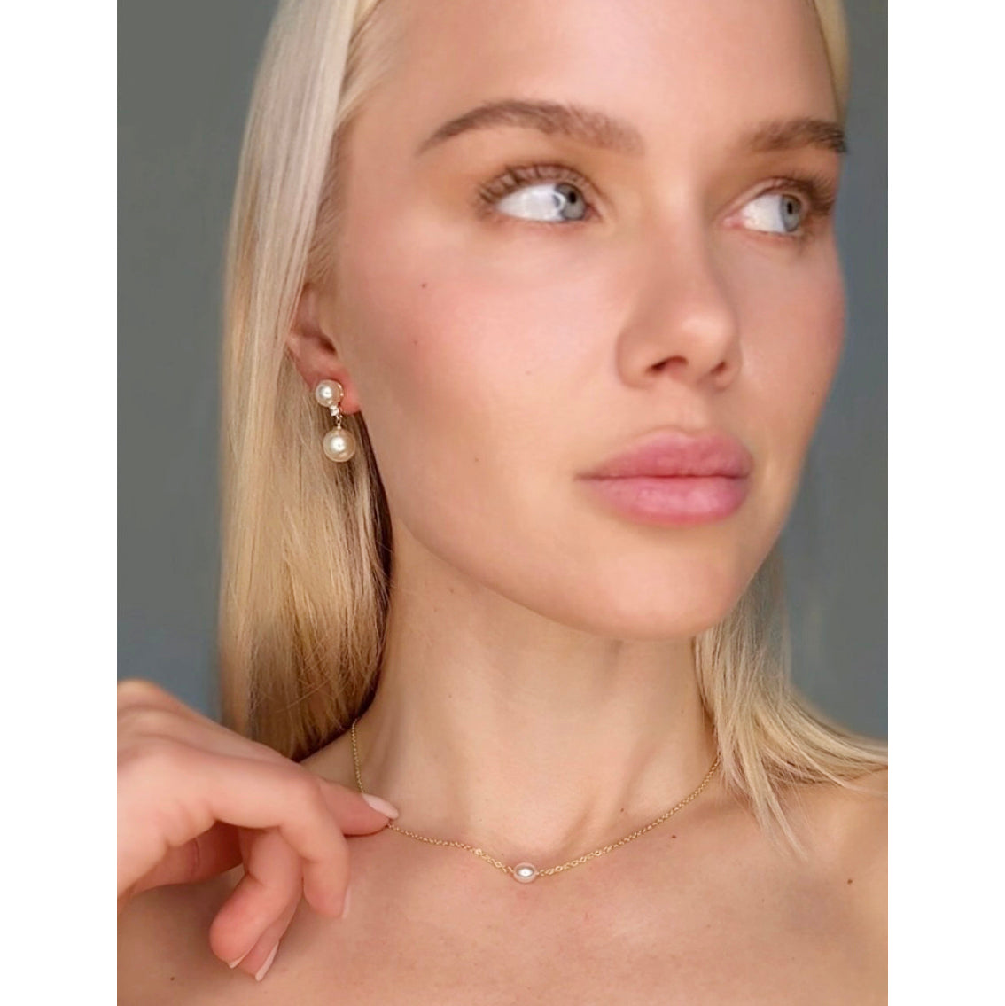 Elegant Single Pearl Choker Necklace in Gold - Perfect for Weddings, Date Nights & Formal Occasions