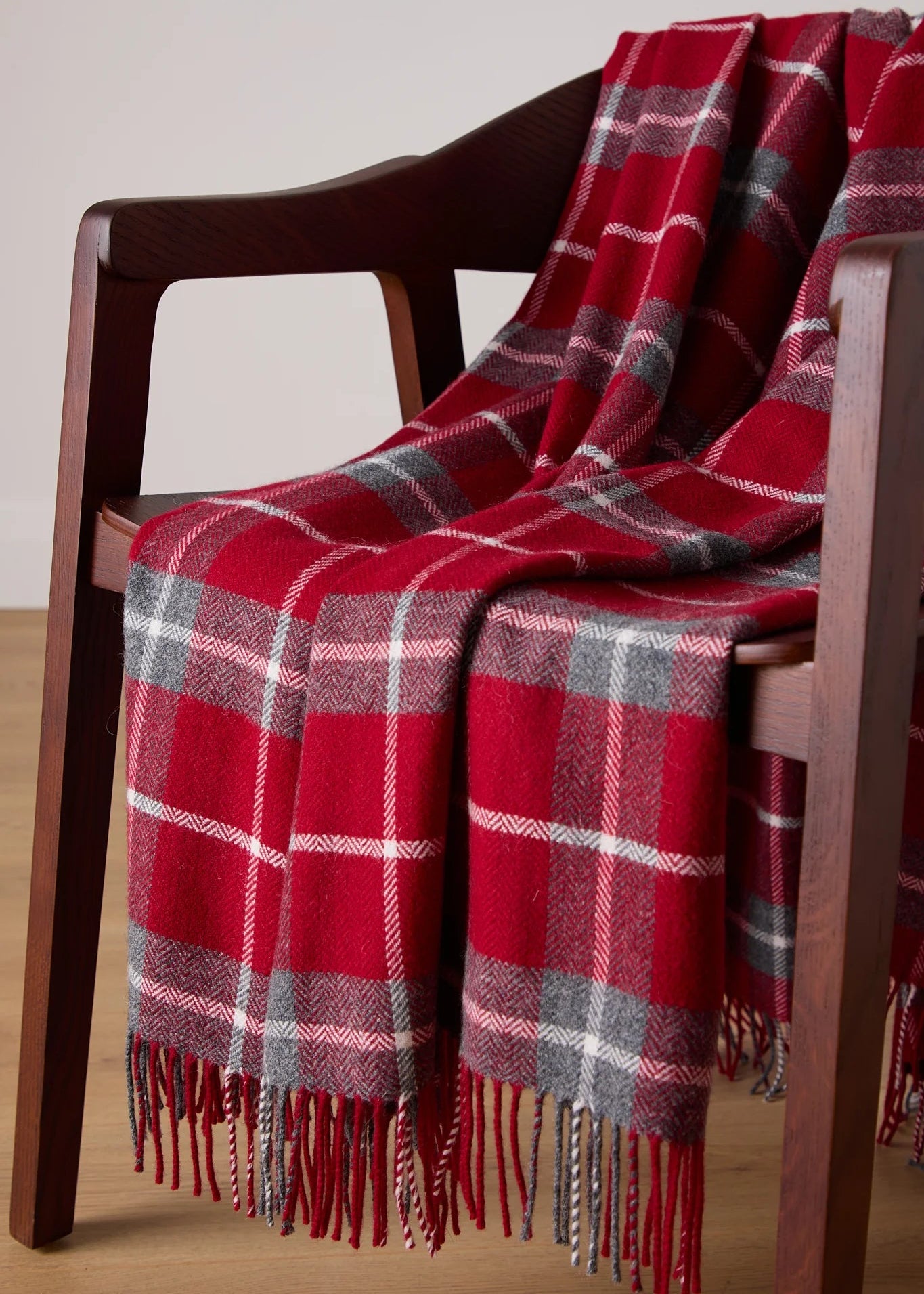 Foxford Lambswool Throw Blanket - Soft Warm Ashford Grey Check Plaid Wool Blanket for Couch, Bed & Winter Cozy Nights