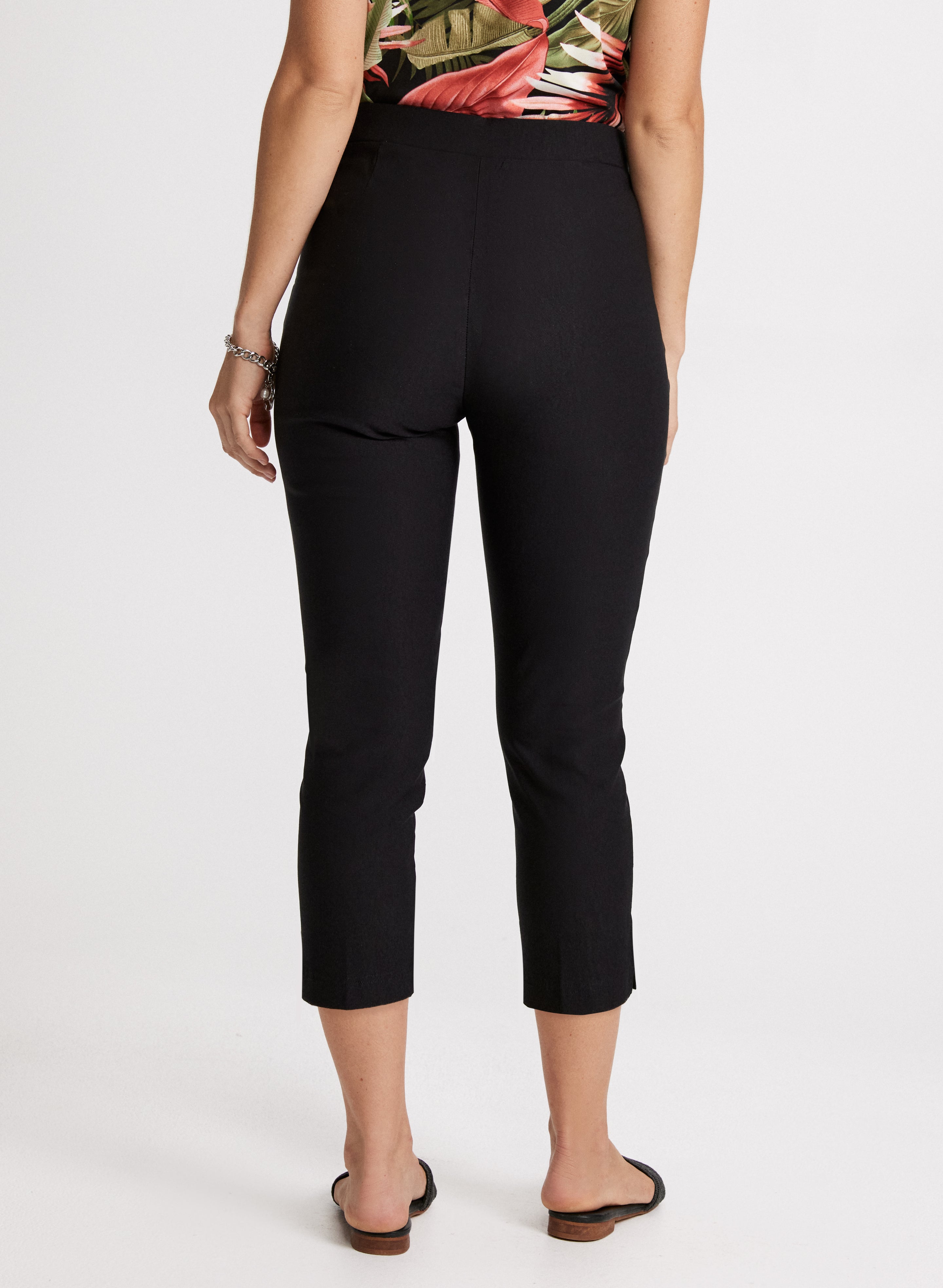 Stylish Women's Eyelet Pull-On Capris - Comfortable Stretch Ankle Pants for Casual Wear, Summer Outfits & Beach Vacations