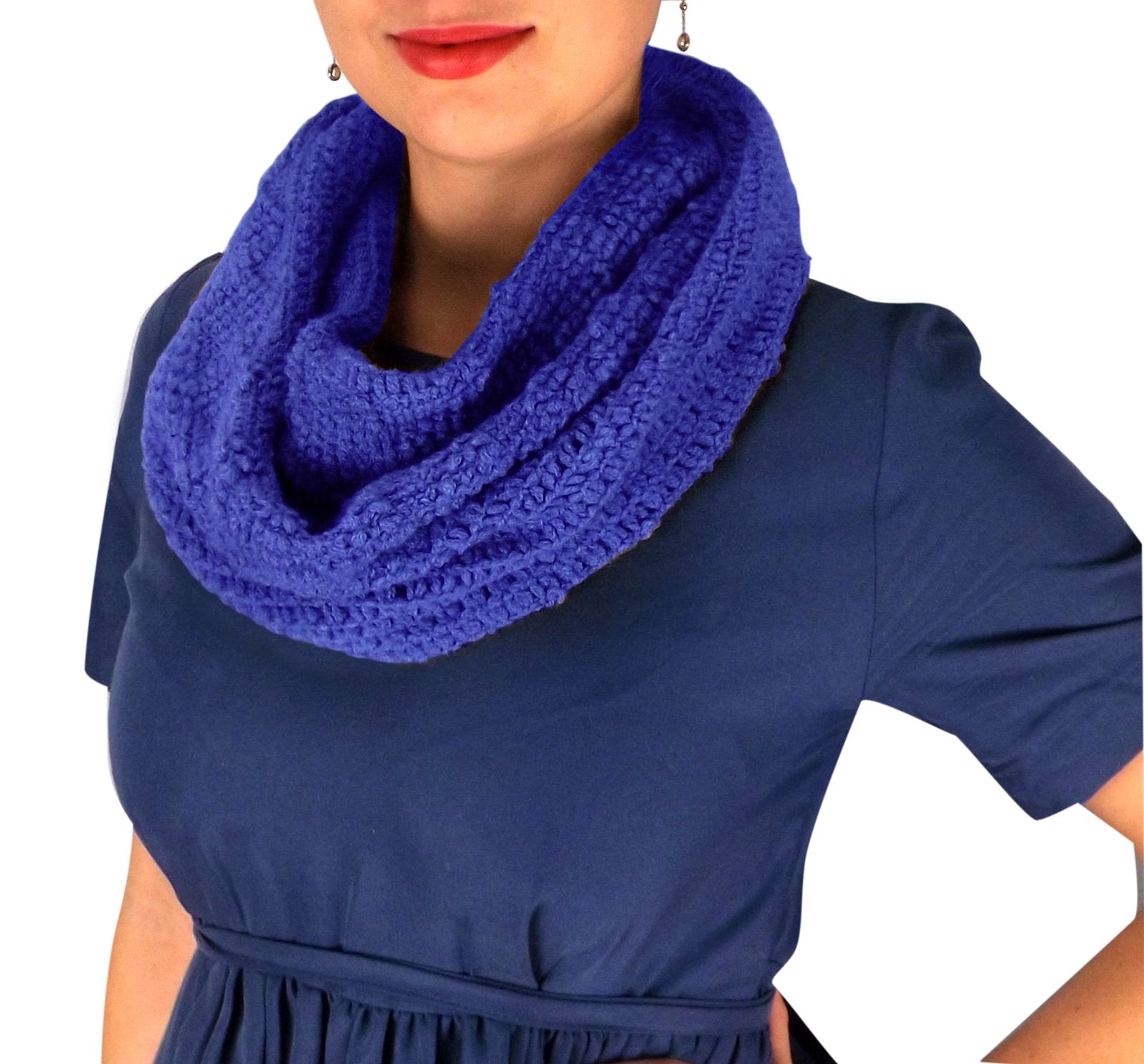 Women's Fashionable Warm Knitted Winter Infinity Scarf - Cozy & Stylish Loop Snood for Cold Weather, Outdoors, and Holiday Outfits