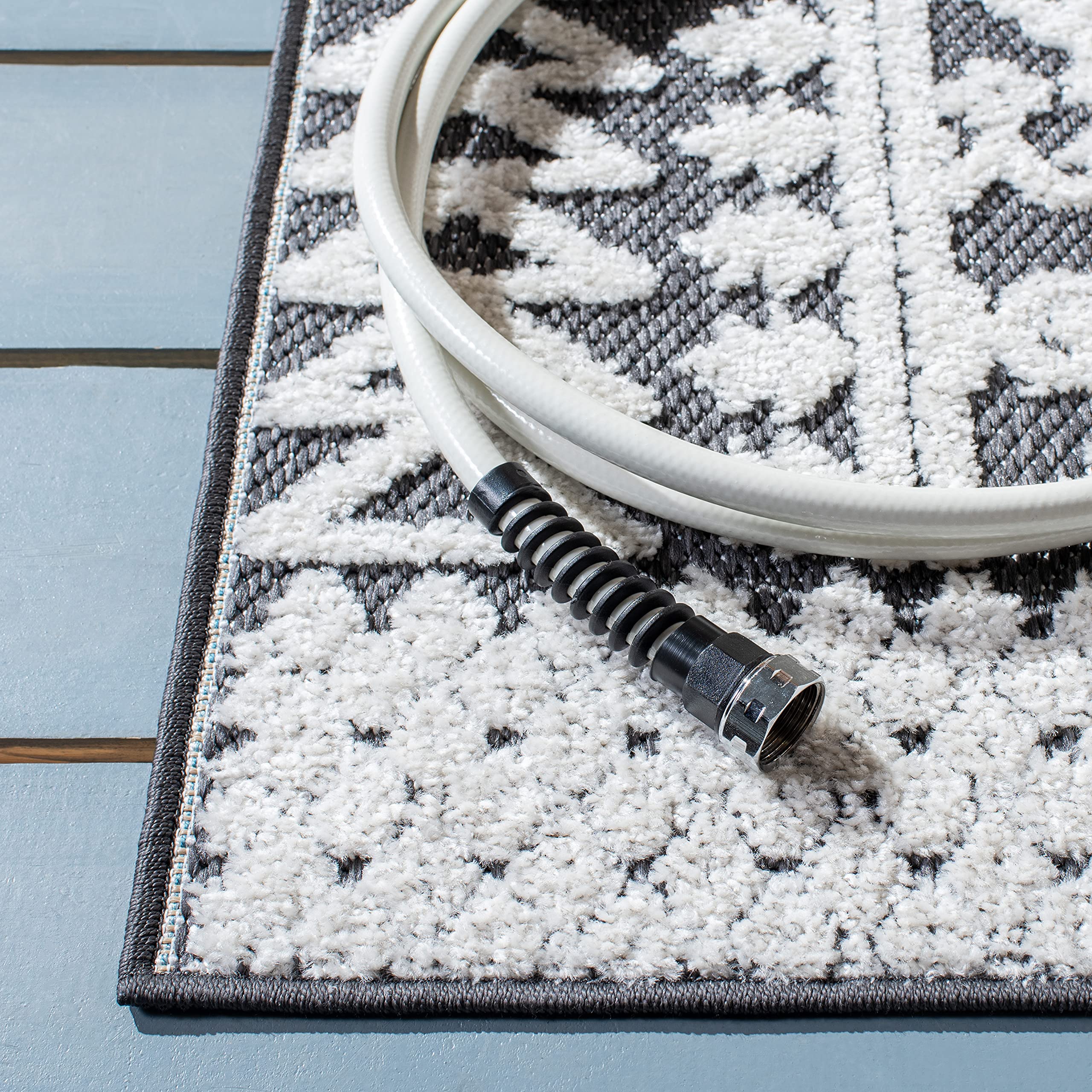 SAFAVIEH Cabana Collection 8' x 10' Ivory & Grey Area Rug - Non-Shedding, Easy Care, Stain Resistant - Perfect for Living Room, Bedroom, Dining Room High Traffic Areas - Boho Chic Home Decor for Modern & Traditional Interiors (CBN658A)