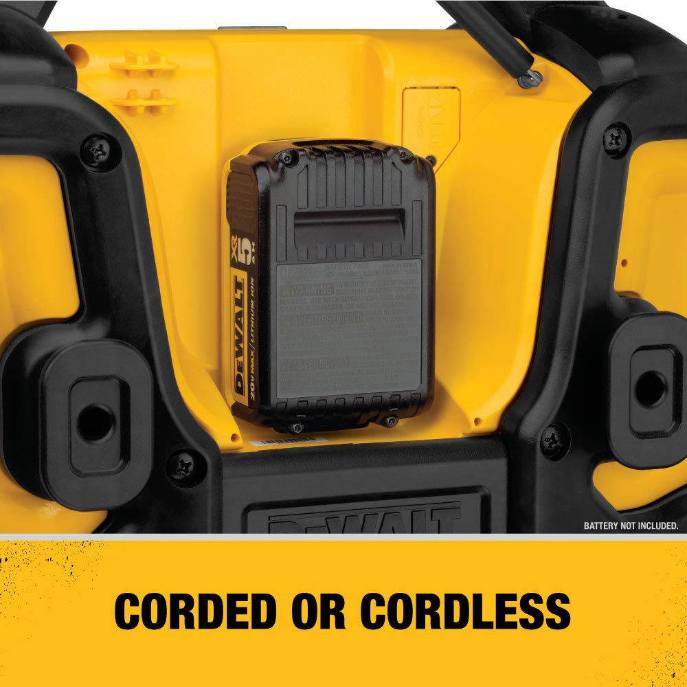 DEWALT 20V MAX Bluetooth Jobsite Radio (DCR025) with 4Ah Battery (DCB204) - Portable Worksite Speaker for Construction, Outdoor & Garage Use