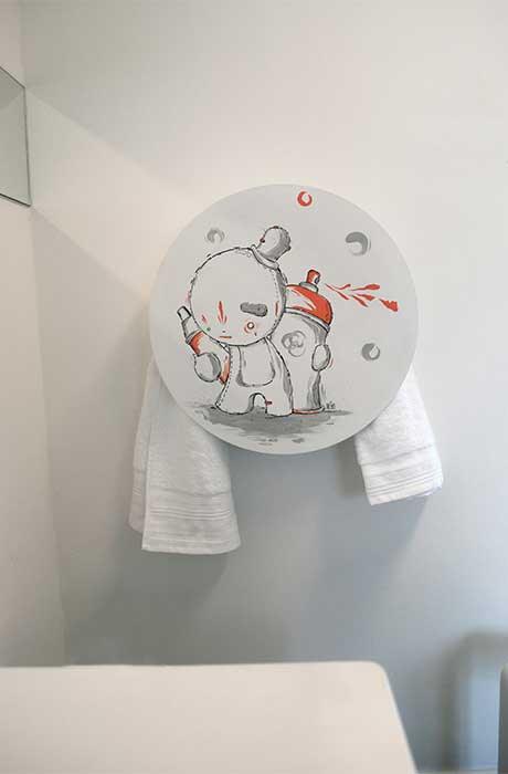 Mg12 Geometric Round Towel Warmer 20W x 20H - Premium Bathroom Heater for Spa, Luxury Hotels & Cozy Home Use