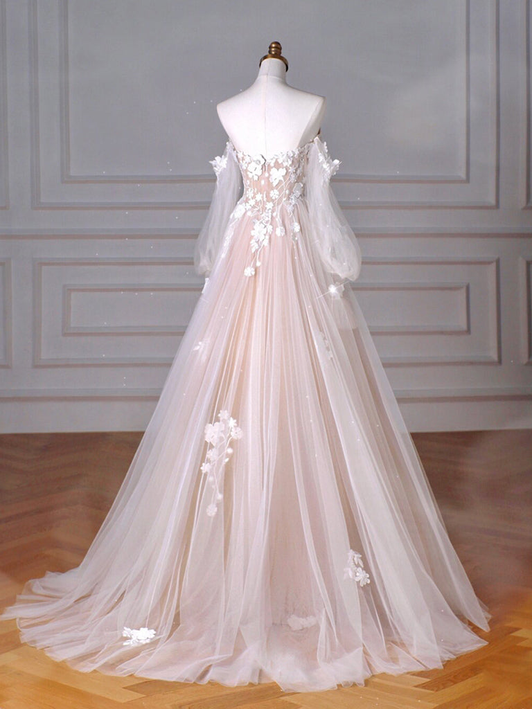 Elegant A-Line Sweetheart Neck Long Sleeve Lace Tulle Prom Dress in Light Champagne - Perfect for Homecoming, Formal Dances & Special Occasions