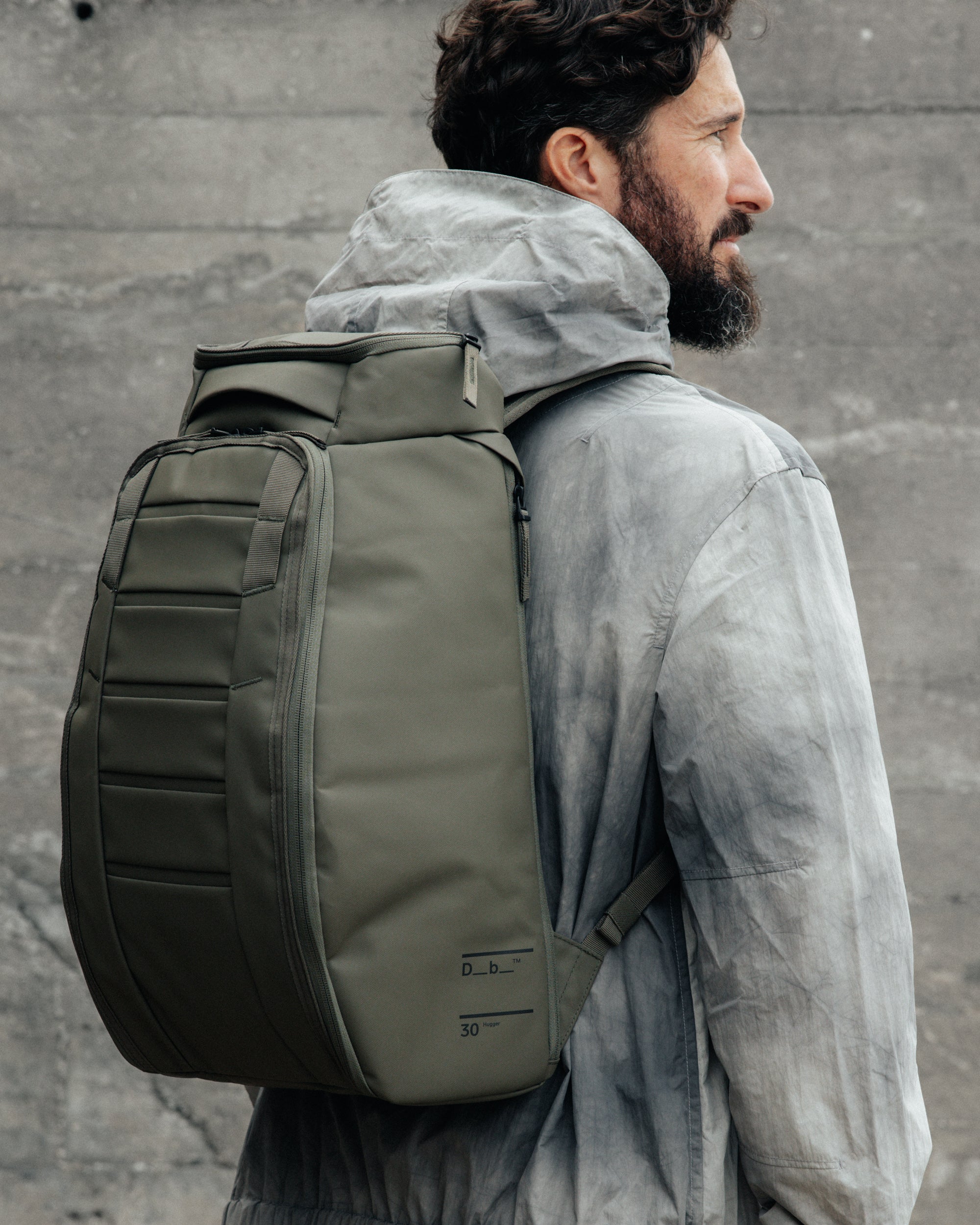 DB Journey Hugger Backpack 30L - Lightweight Travel Backpack for Hiking, Camping & Commuting - Water-Resistant Daypack with Laptop Sleeve
