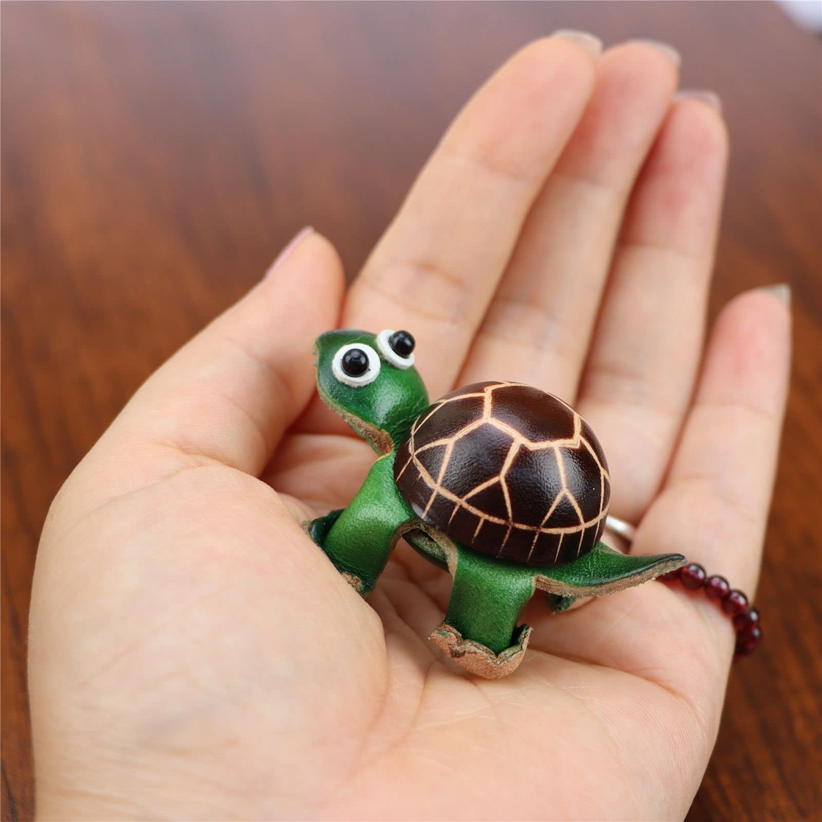 Handmade Cowhide Turtle Keychain for Men & Women - Cute Small Gift for Backpack, Purse, or Keys - Perfect for Travel, Gifts, and Everyday Use