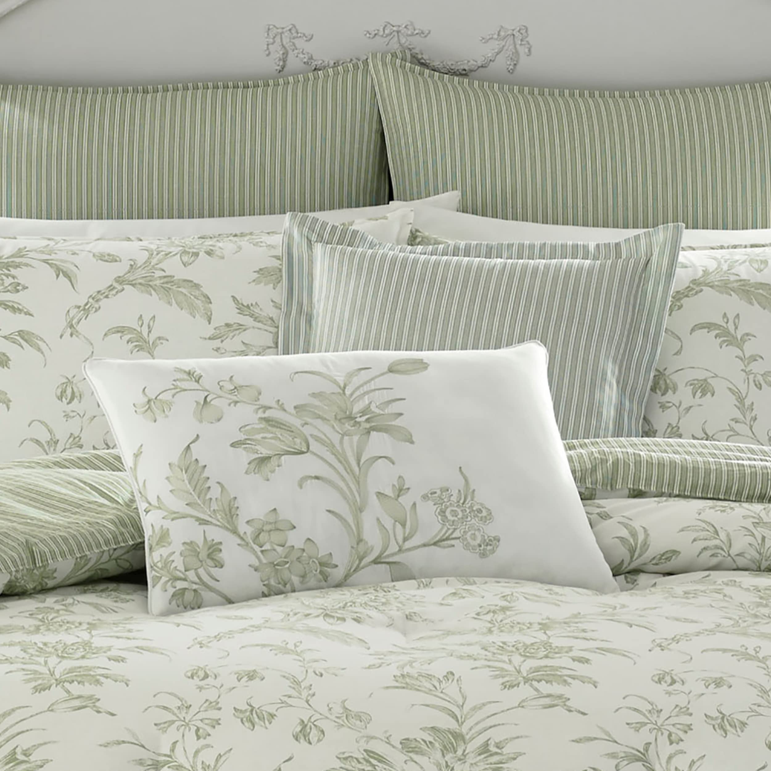 Laura Ashley Home - King Size Reversible Cotton Duvet Cover Set with Matching Shams, Euro Shams & Throw Pillows (Natalie Green) - Luxury Bedroom Decor for Master Suite & Guest Room