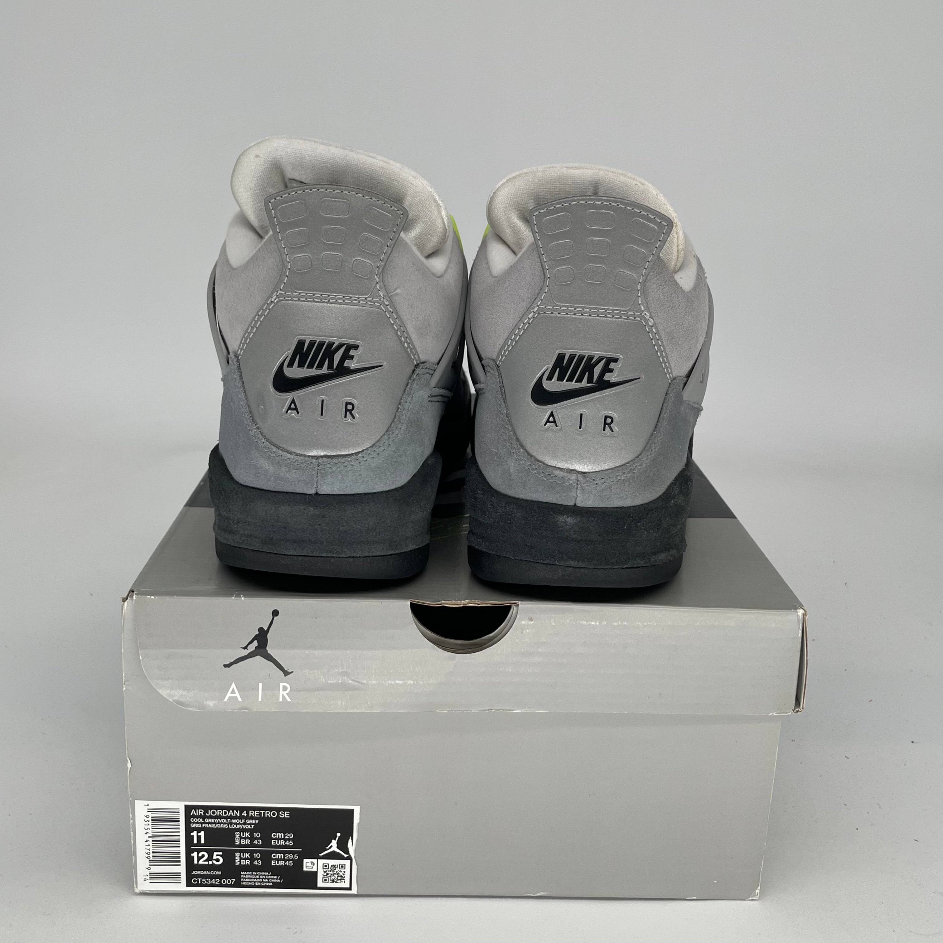 AIR JORDAN 4 Retro 