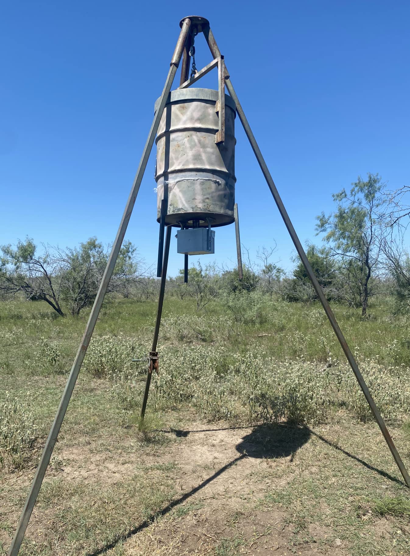 Evolution All Seasons 12V Deer Feeder Kit with Timer - 800036 | Automatic Wildlife Feeding System for Hunting & Wildlife Observation