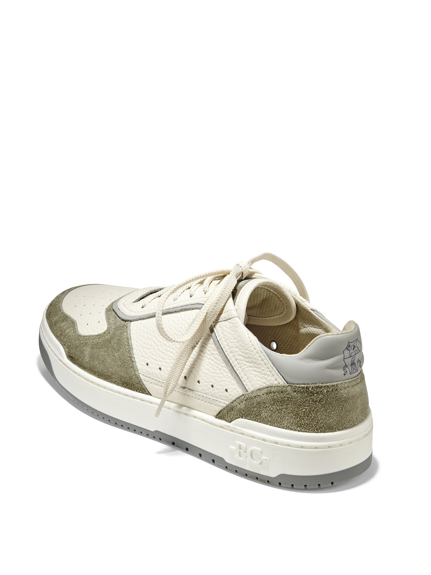 Premium Suede Skate Sneakers for Men & Women - Comfortable & Durable Skateboard Shoes for Street Style & Casual Wear