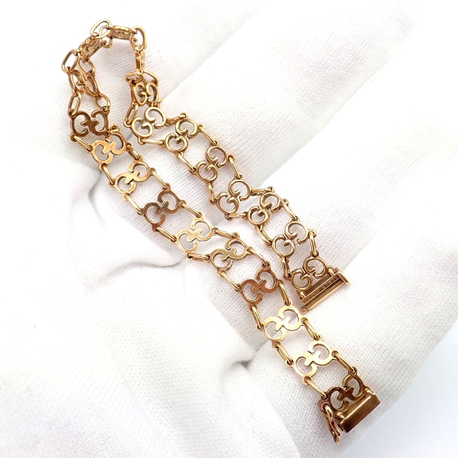 Authentic Vintage Gucci 18k Yellow Gold Logo Bracelet for Women - Luxury Fashion Jewelry Gift for Birthday, Anniversary & Special Occasions
