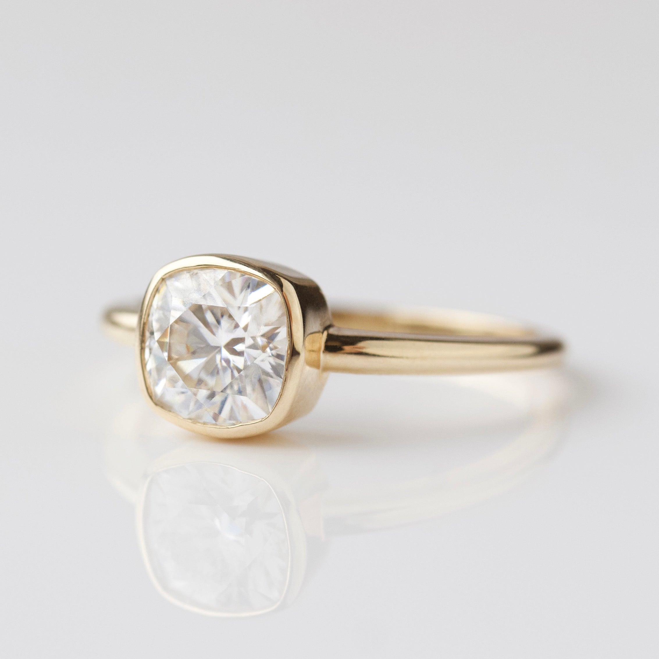Moissanite Cushion Cut Bezel Set Engagement Ring - 1.5ct 14K White Gold Vintage Wedding Band for Women, Perfect for Proposals, Anniversaries & Bridal Jewelry