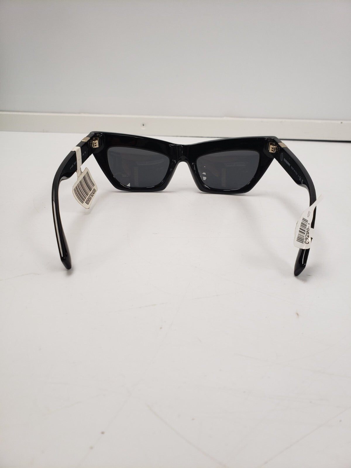 Burberry B4405 Sunglasses for Women & Men - Luxury Designer Shades with UV Protection - Perfect for Outdoor Activities, Travel & Fashion