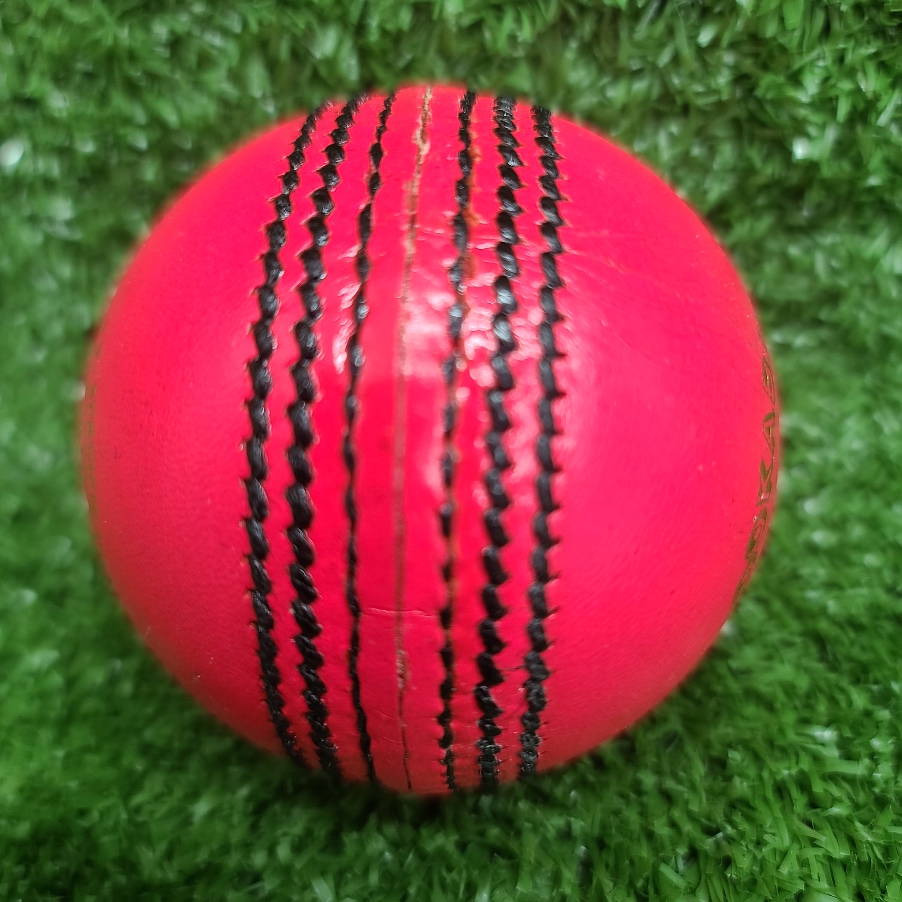 Kookaburra Speed Pink Cricket Ball - High Performance Training & Match Ball for Cricket Players - Perfect for Practice, Games & Tournaments