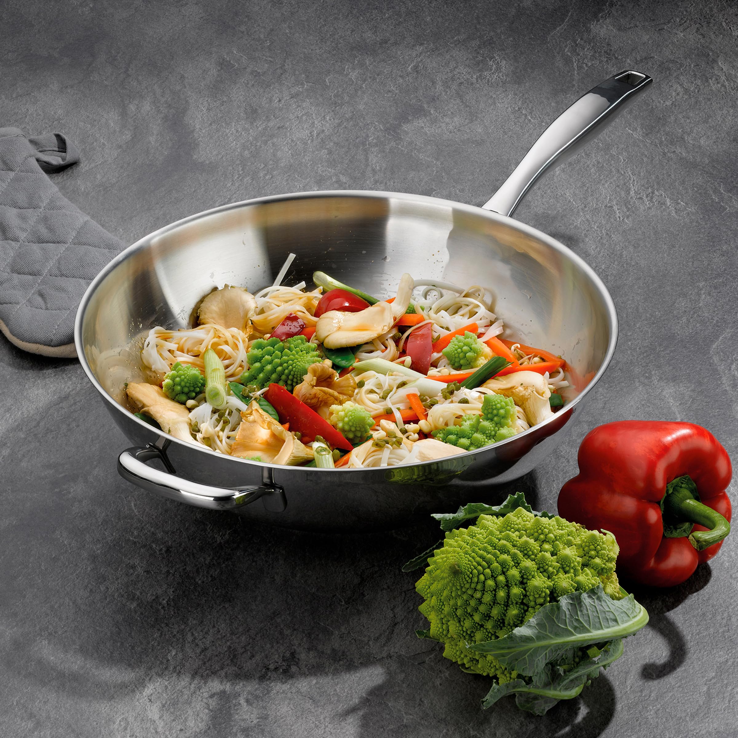 Kela Wok Flavoria - 32cm Stainless Steel Stir Fry Pan, 5L Capacity, 18/10 Induction Compatible Cookware with Heat-Resistant Base (Up to 220°C), Silver Polish - Perfect for Asian Cooking, Stir Frying, Sautéing & Family Meals