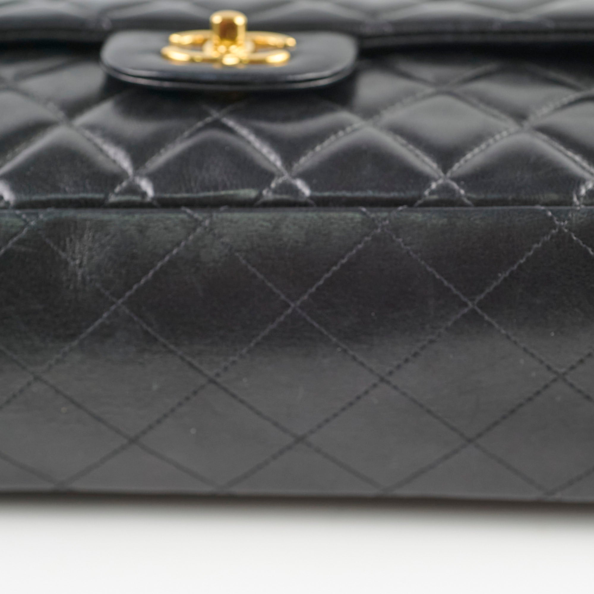 Chanel Single Flap Maxi Black Lambskin Leather Handbag for Women - Luxury Designer Shoulder Bag for Work, Party & Evening Out