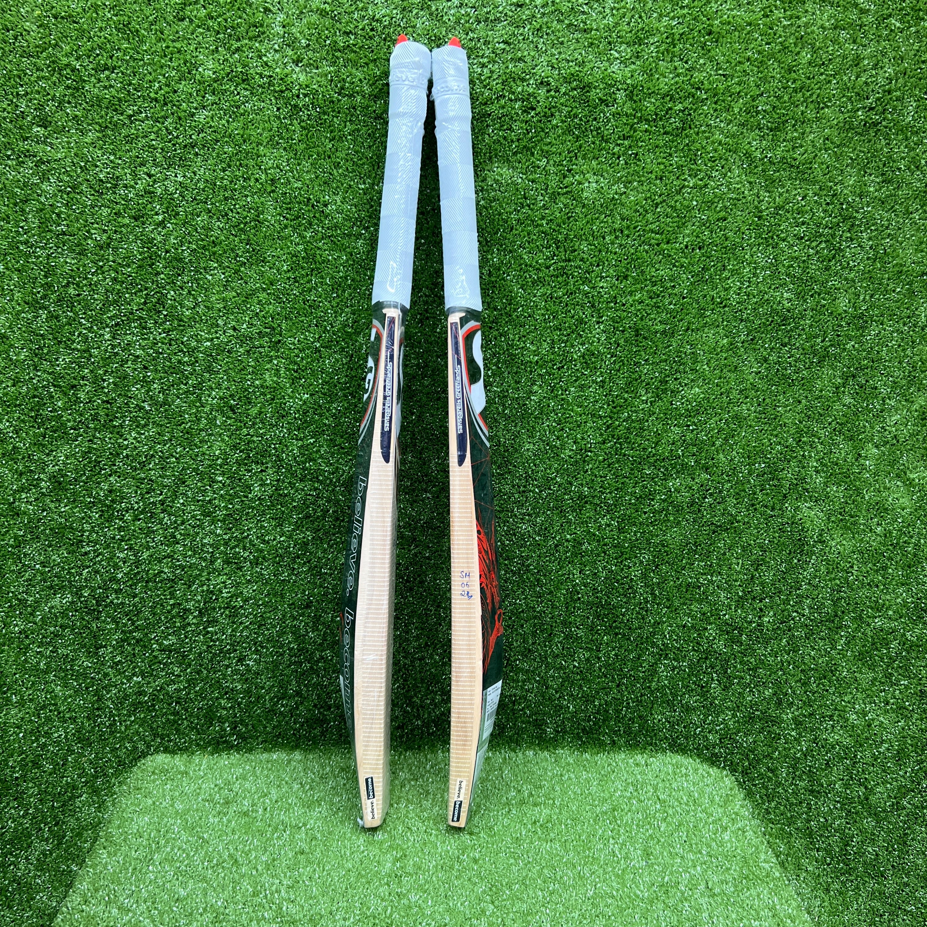 SG KLR Striker Junior/Youth English Willow Cricket Bat 2024 - Premium Cricket Equipment for Young Players | Perfect for Training & Matches