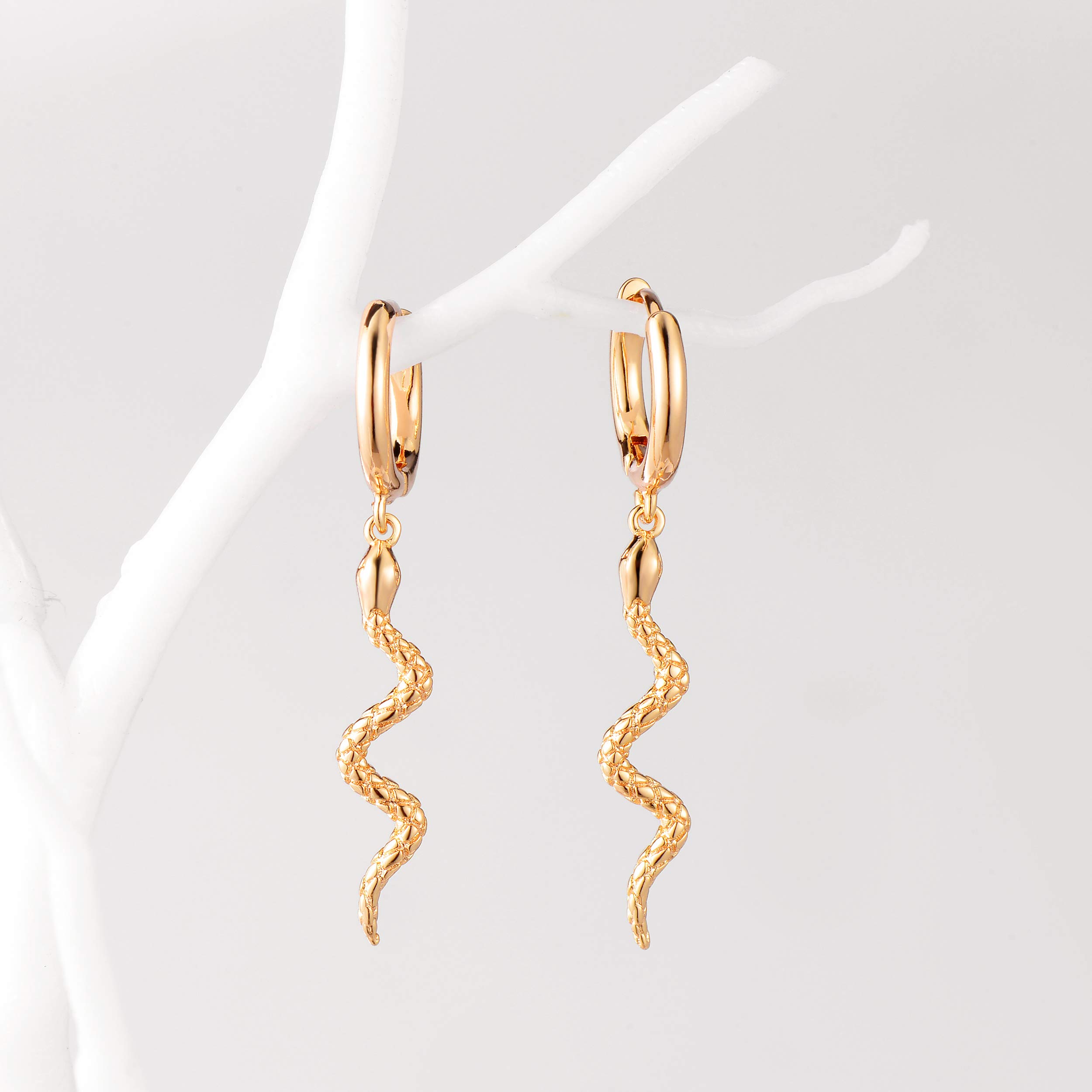 VACRONA 14K Gold Plated Heart Hoop Huggie Earrings for Women - Small Dainty Hoops for Everyday Wear, Date Night & Gift Giving