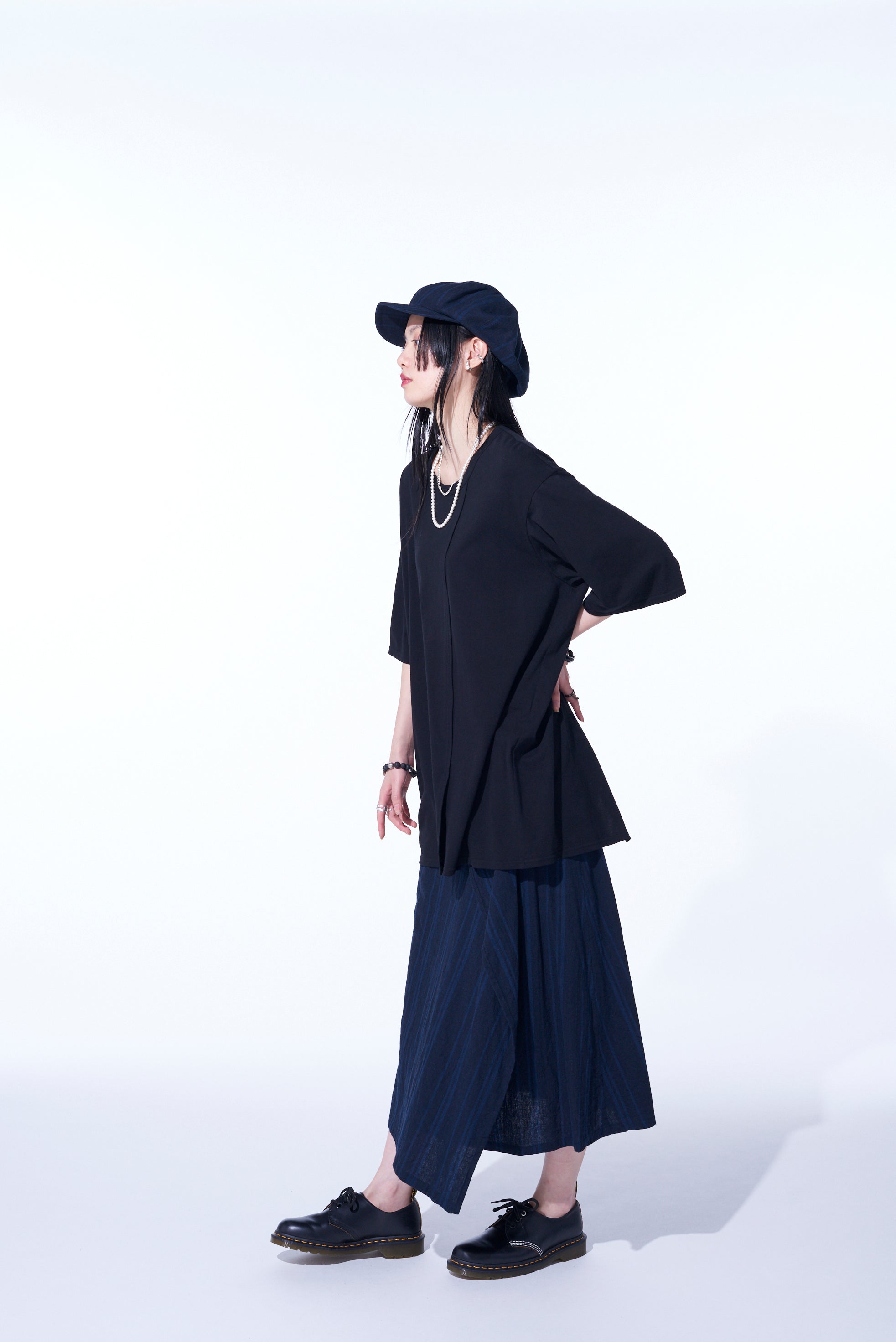 Soft Cotton Jersey Vertically Grafted T-Shirt with Side Slit Hem - Casual Streetwear & Layering Essential for Men & Women