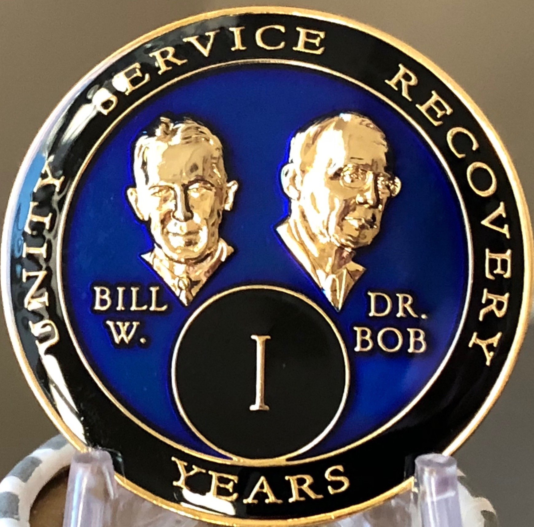 1 Year Founders Blue Tri-Plate AA Medallion Bill & Bob Chip - Celebrate Sobriety Milestones with this Meaningful AA Recovery Token for Meetings & Gifts