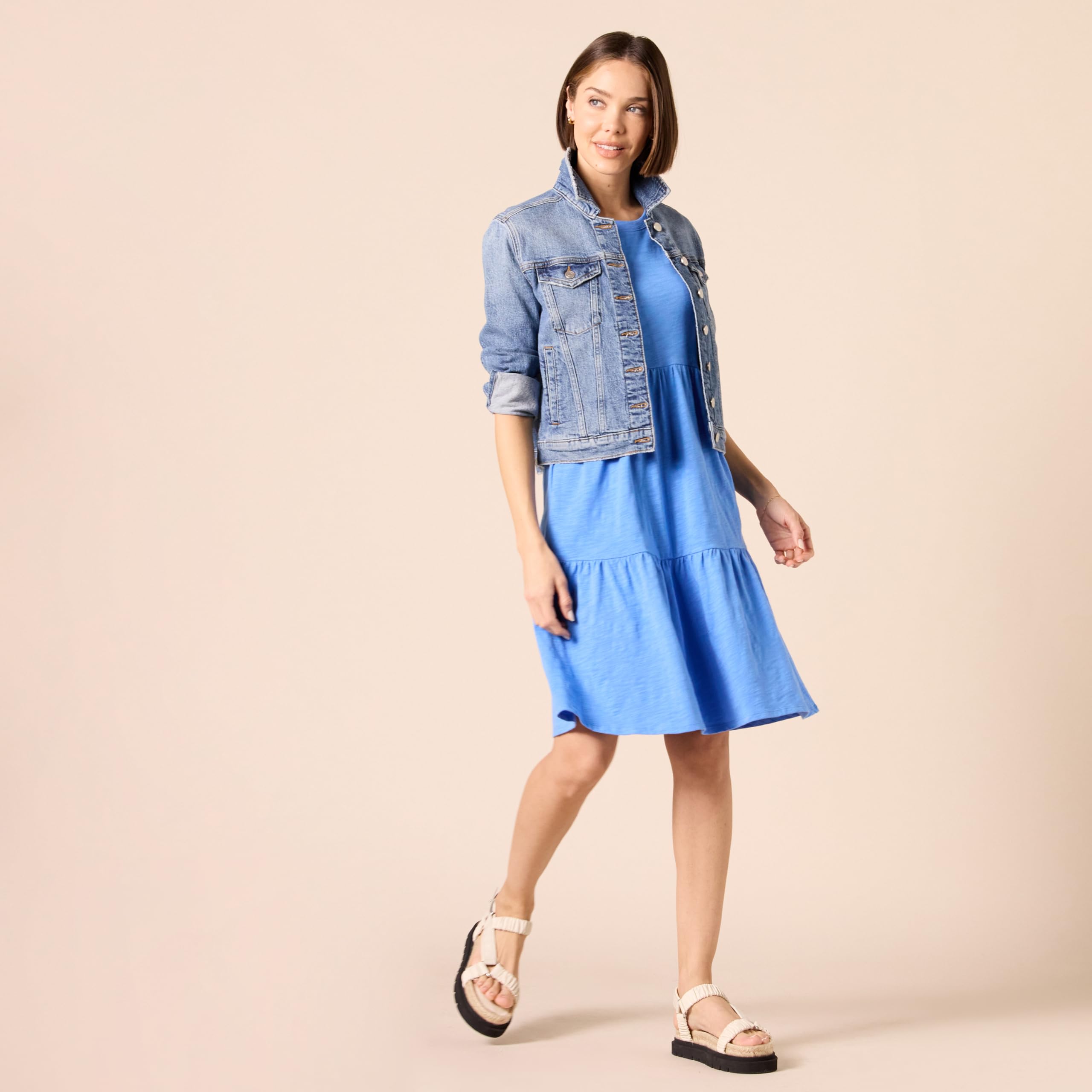 Amazon Essentials Women's Short-Sleeve Crewneck Tiered Dress - Casual Summer Flowy Midi Dress for Beach, Vacation & Everyday Wear