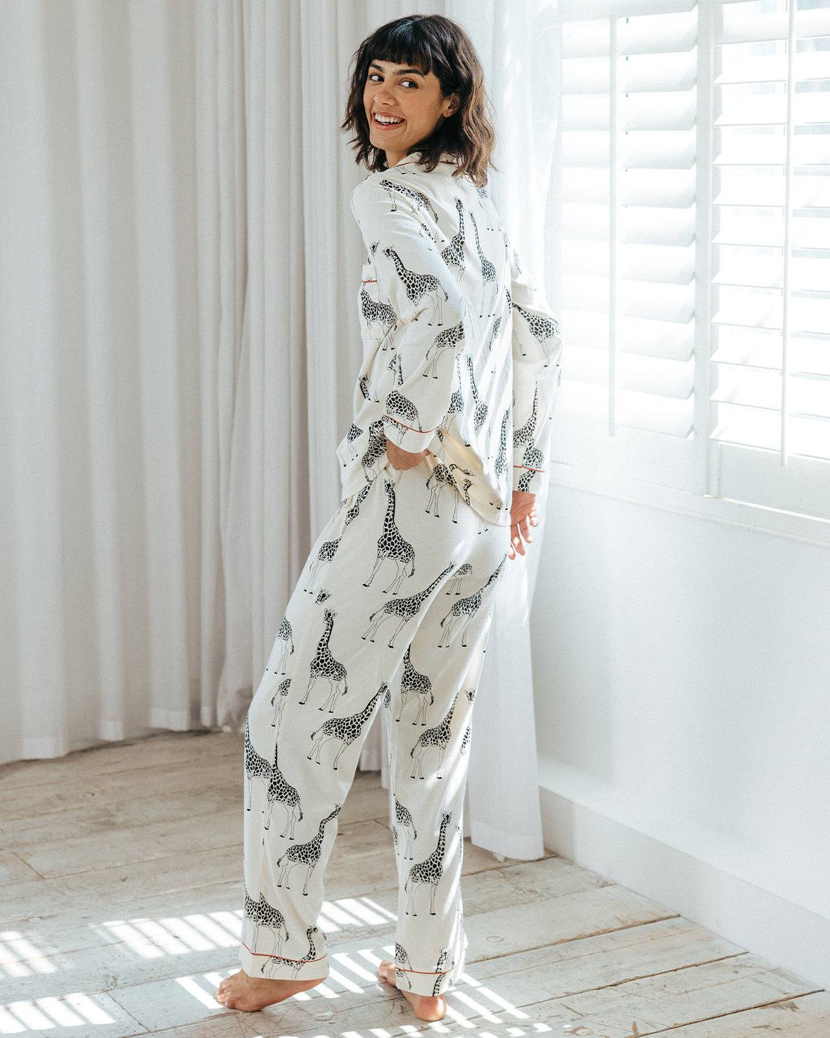 Organic Cotton Giraffe Print Long Pajama Set for Women - Soft & Comfortable Sleepwear - Perfect for Relaxing at Home, Lounging & Bedtime Comfort