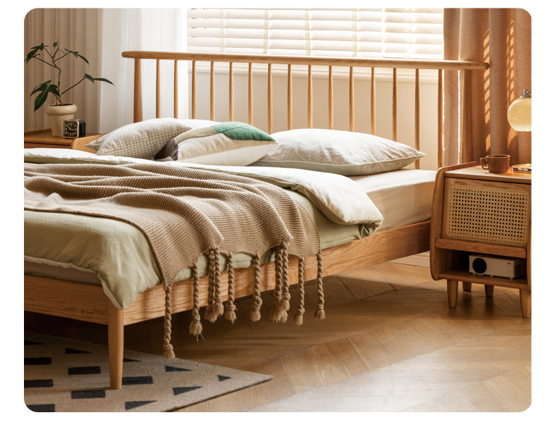 Solid Oak & Beech Wood Windsor Bed - Handcrafted Classic Wooden Bed Frame for Bedroom - Perfect for Master Bedroom, Guest Room & Cozy Farmhouse Style