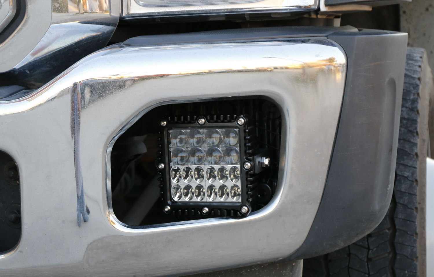 100W Hybrid Beam LED Pods with Fog Light Bracket & Wiring Kit - Compatible with 2011-2016 Ford F250 F350 Super Duty - Off-Road, Fog Lights, Night Driving, Work Trucks