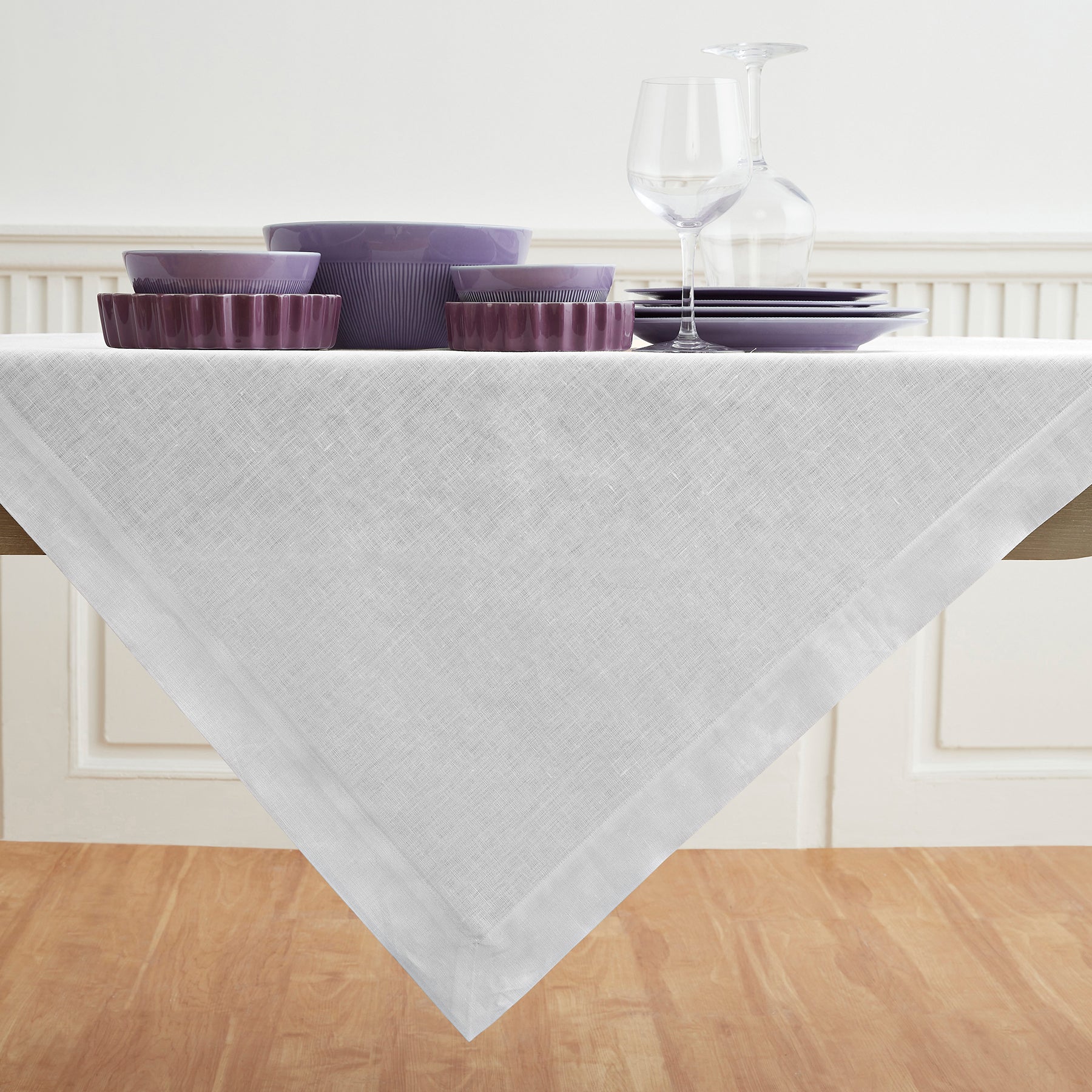 Fete Table Throw - Elegant & Durable Table Cover for Parties, Weddings & Events | Perfect for Indoor & Outdoor Celebrations