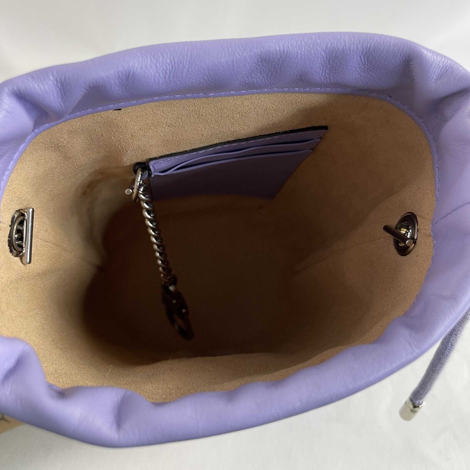 Gucci GG Marmont Mini Bucket Crossbody Bag in Purple - Stylish Leather Matelasse Shoulder Purse for Women | Perfect for Date Night, Shopping & Travel