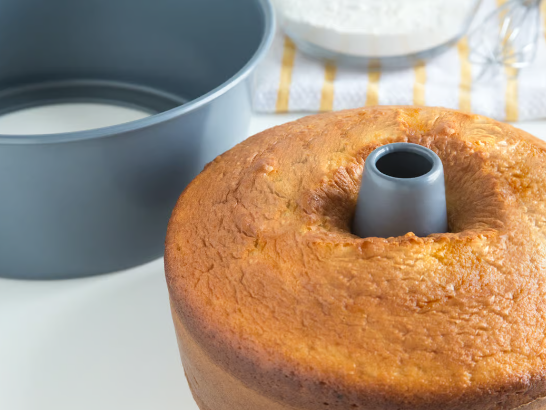 Non-Stick 9-Inch Angel Food Cake Pan for Baking - Perfect for Homemade Cakes, Desserts & Party Treats