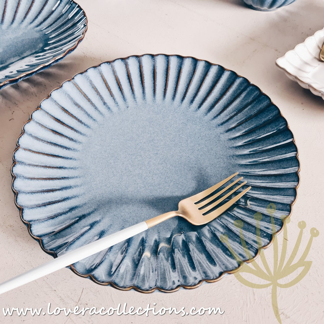 Rustic Seashell Dinnerware Set - Beach Themed Plates, Bowls & Serving Dishes for Coastal Dining & Entertaining - Perfect for Beach House, Summer Parties & Nautical Decor