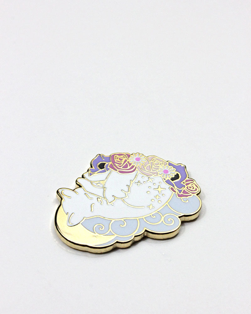 Sleeping Cat Enamel Pin - Cute Cat Lover Brooch for Jackets, Bags & Accessories - Perfect Gift for Cat Lovers & Collectors