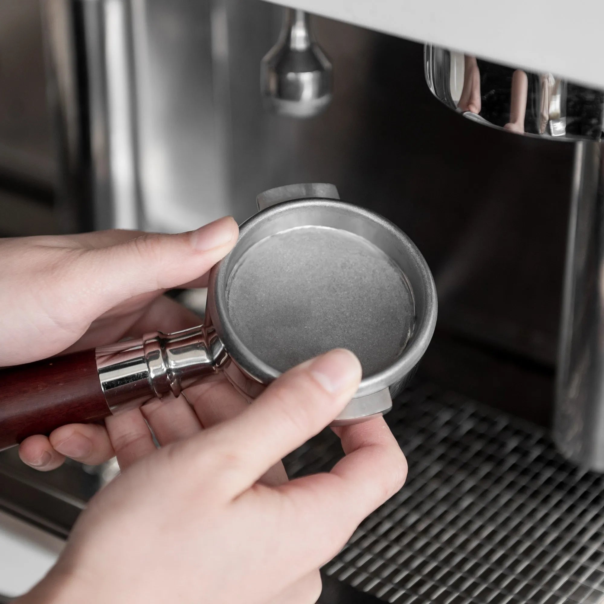 I.XXI 58mm Stainless Steel Blind Filter for Espresso Machines - Perfect for Baristas & Home Coffee Brewing