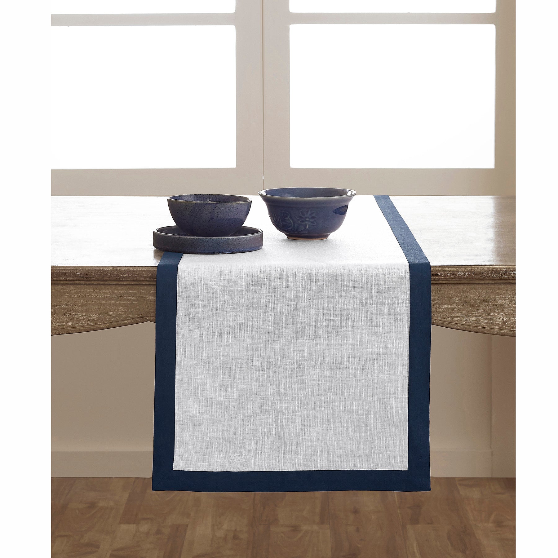 Elegant Classic Table Runner for Dining Room Decor - Perfect for Weddings, Holidays & Home Decor