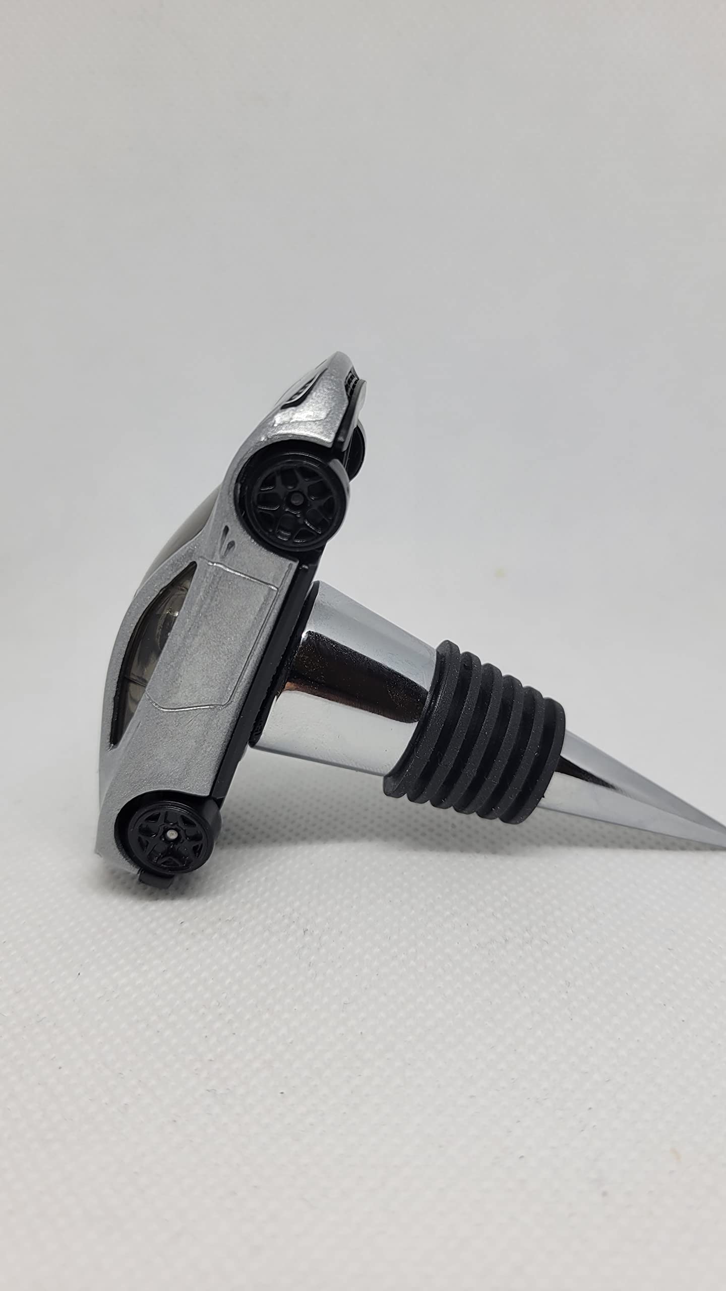 Premium Tesla Roadster Wine Bottle Stopper - Unique Tesla-Themed Gift for Wine Lovers - Luxury Bar & Wine Accessories - Limited Edition Silver - Perfect for Home Bars, Wine Tasting & Tesla Enthusiasts