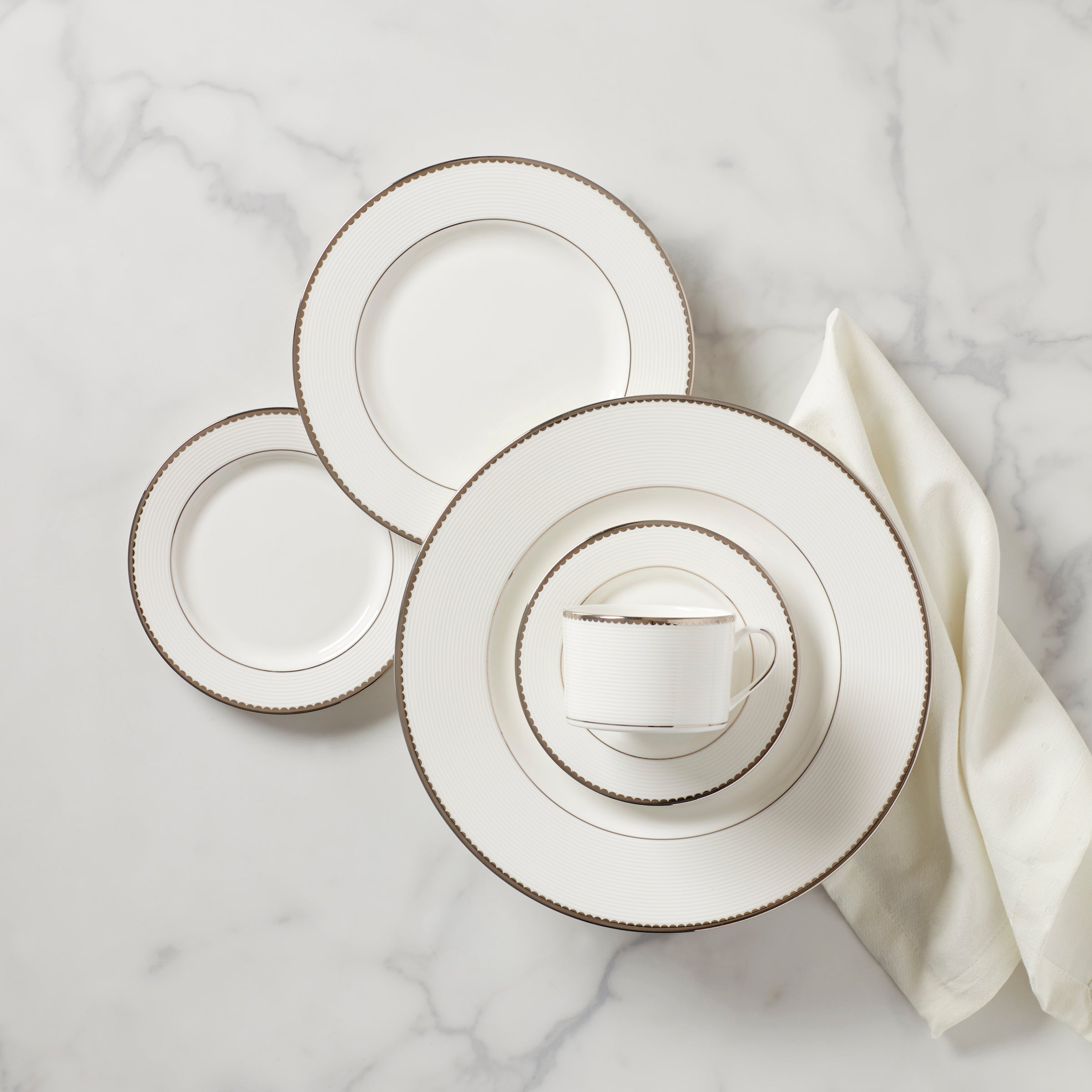 Sugar Pointe 5-Piece Dinnerware Set - Elegant Porcelain Plates, Bowls & Mugs for Formal Dining, Family Gatherings & Special Occasions
