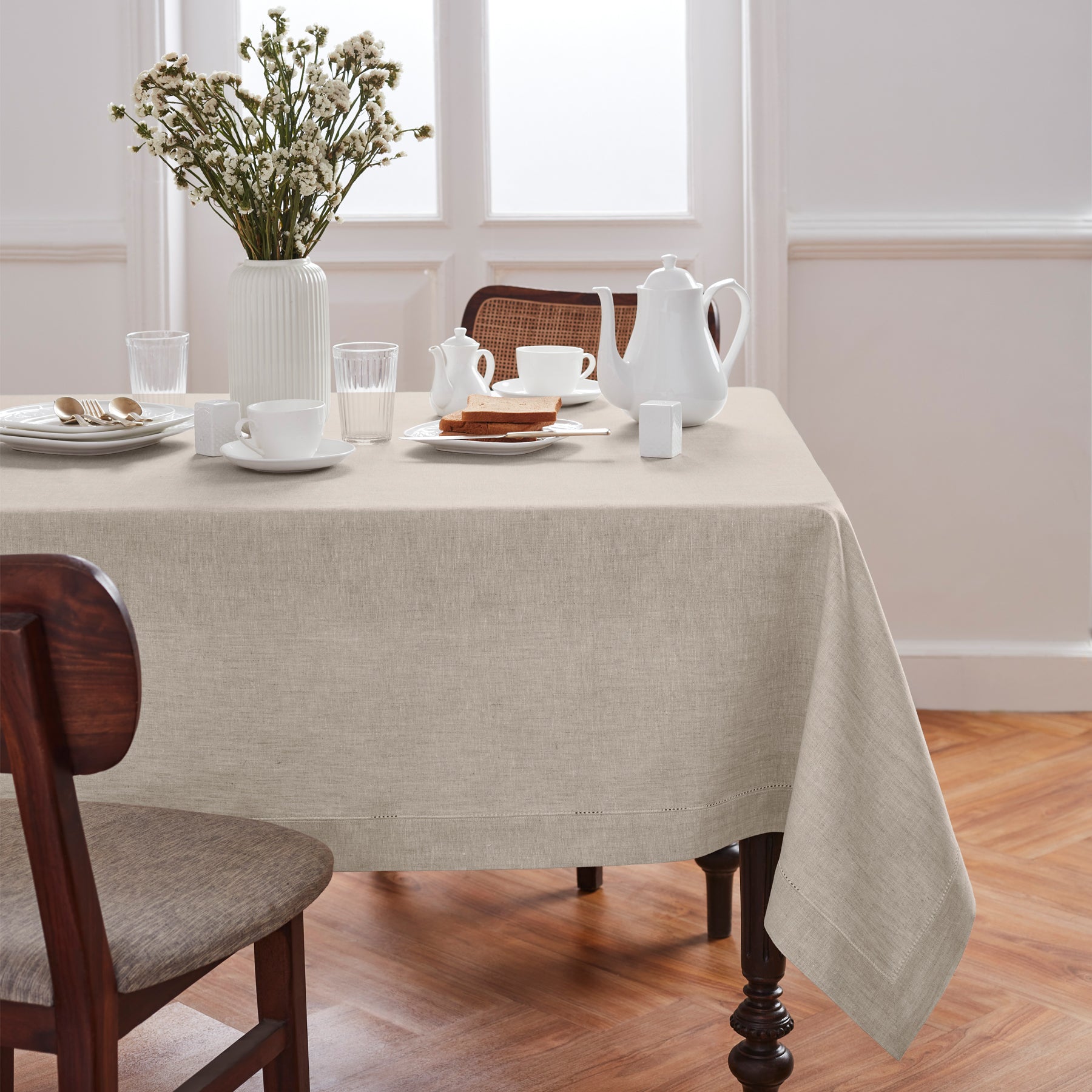 Premium Medium Weight Hemstitch Tablecloth - Elegant Dining Linen for Formal Dinners, Weddings & Special Occasions