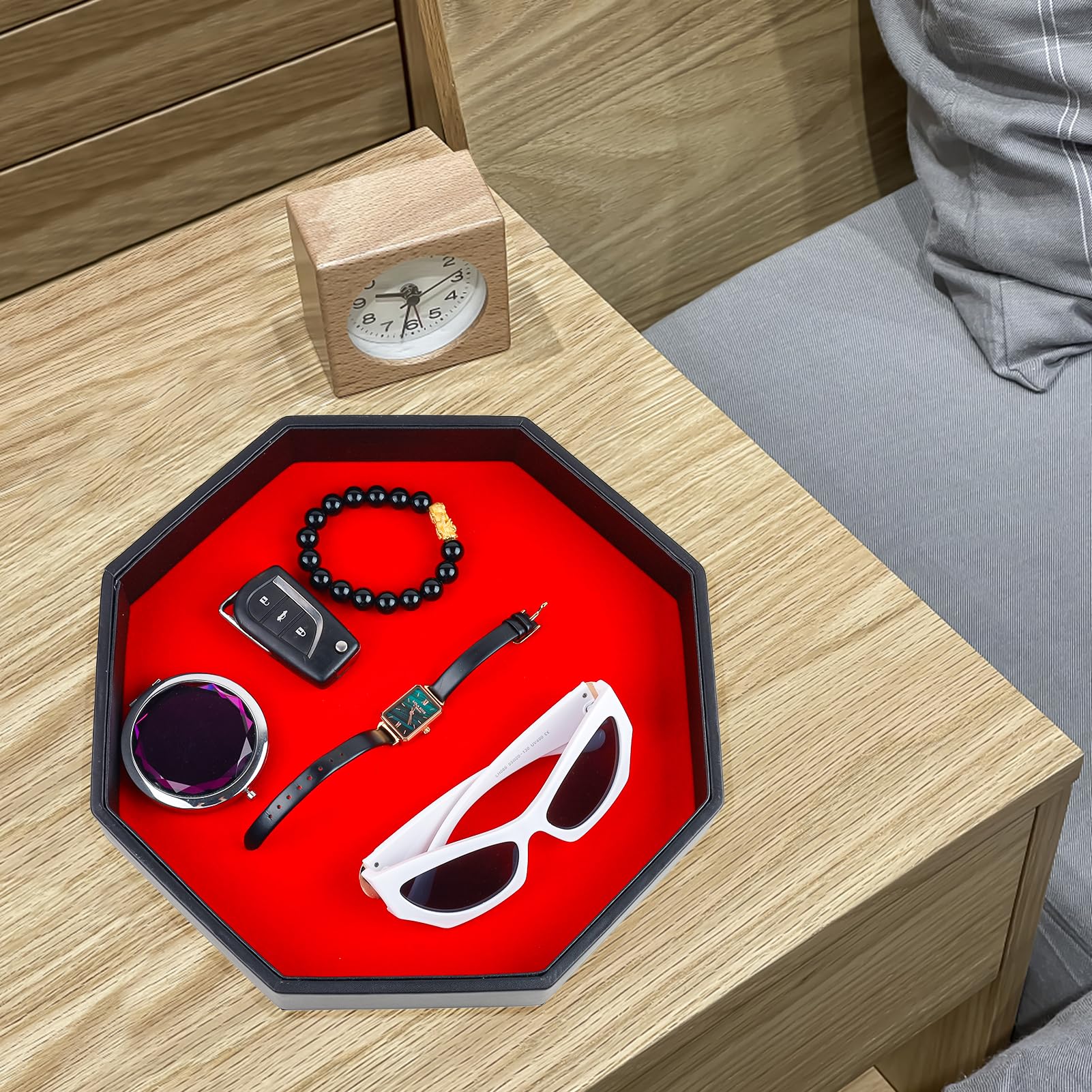 Premium PU Leather Octagon Dice Rolling Tray with Soft Felt Lining - Ideal for Dungeon Crawler, D&D, MTG and Board Games - Perfect Gift for Tabletop RPG Gamers (Red)