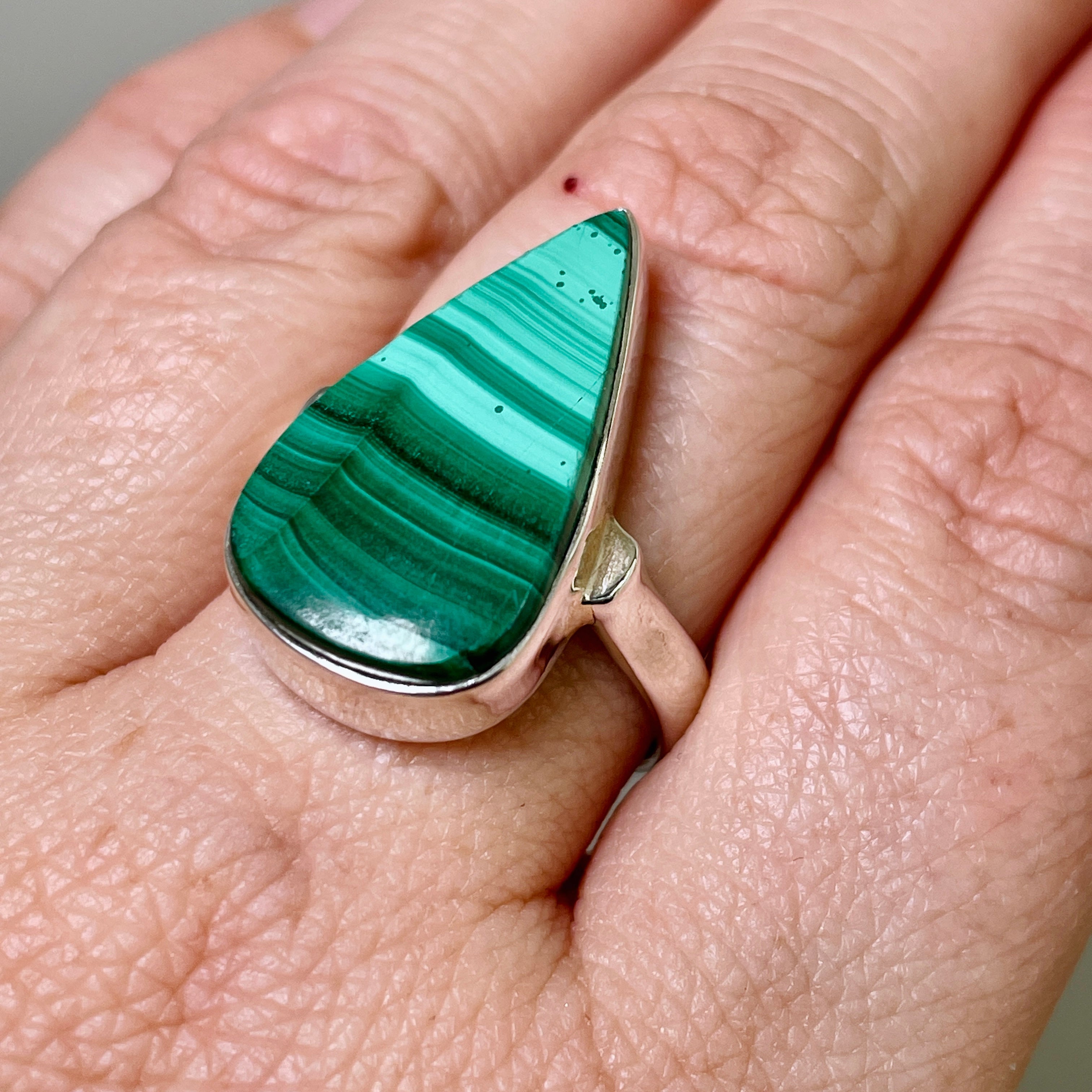 Malachite Teardrop Ring - Size 9 - KRGJ2623 - Elegant Green Stone Jewelry for Women, Perfect for Parties, Weddings & Everyday Wear