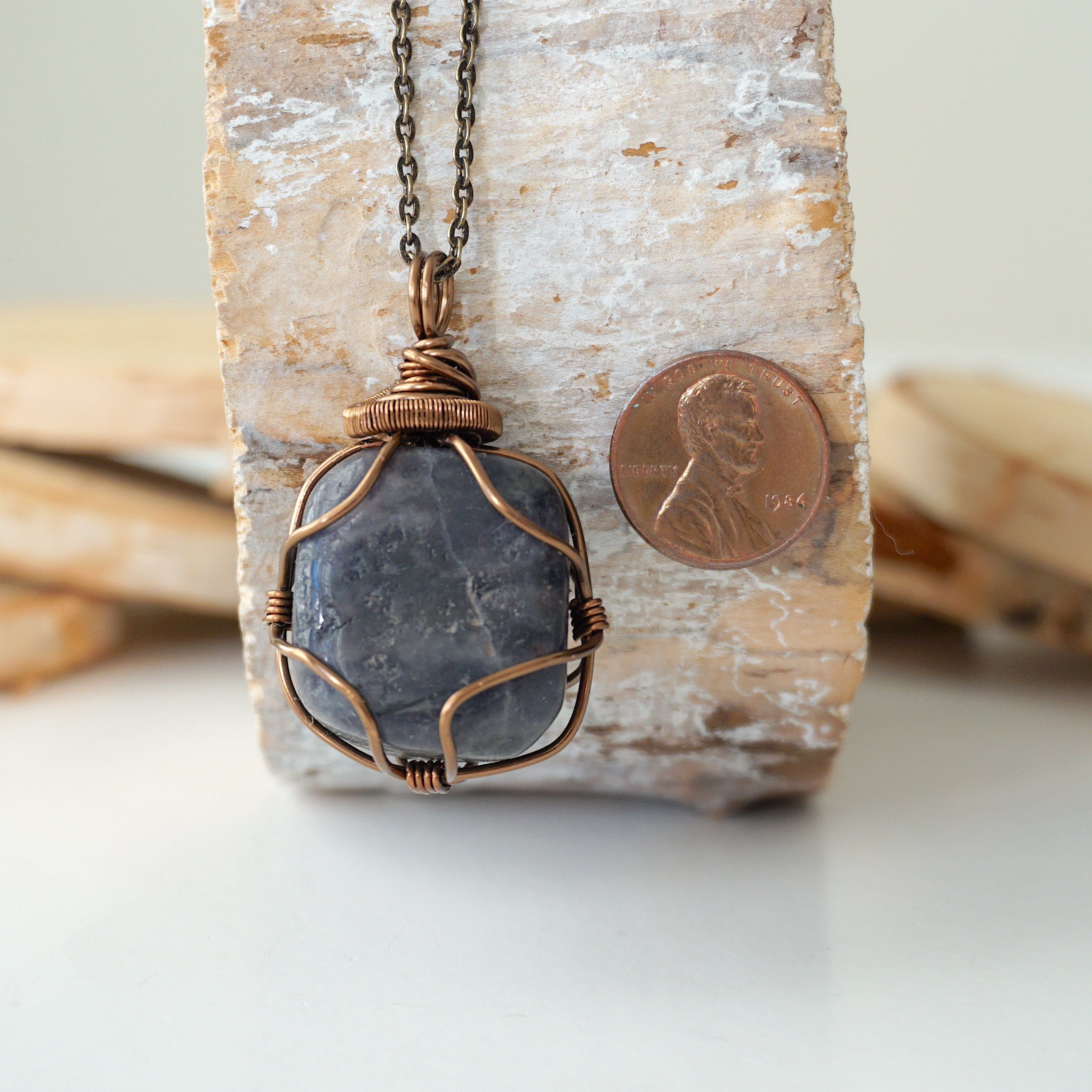 Antique Bronze Sapphire Crystal Necklace for Women - Elegant Vintage Jewelry Gift for Birthday, Anniversary & Special Occasions