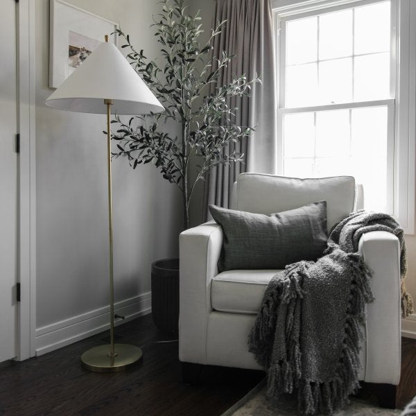 Ellis Modern Floor Lamp - Adjustable Brightness LED Standing Light for Living Room, Bedroom & Office - Energy Efficient Home Decor Lighting for Reading & Relaxation