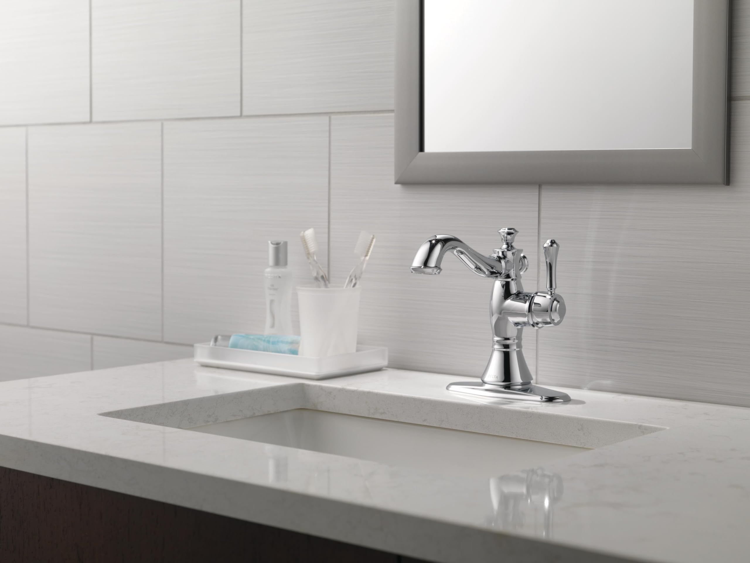 Delta Cassidy Single Hole Bathroom Faucet - Chrome 597LF-MPU - Single Handle Bathroom Sink Faucet with Metal Drain Assembly - Perfect for Modern Bathroom Vanities and Powder Rooms