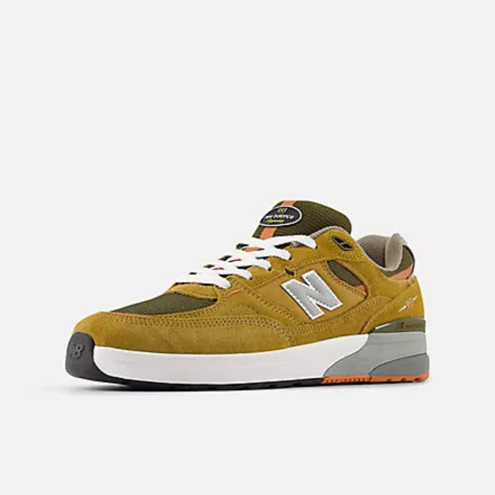 New Balance Numeric Andrew Reynolds 933 Skateboarding Shoes - Men's High-Performance Skate Shoes for Street & Park Riding | Durable & Comfortable Design for Skaters