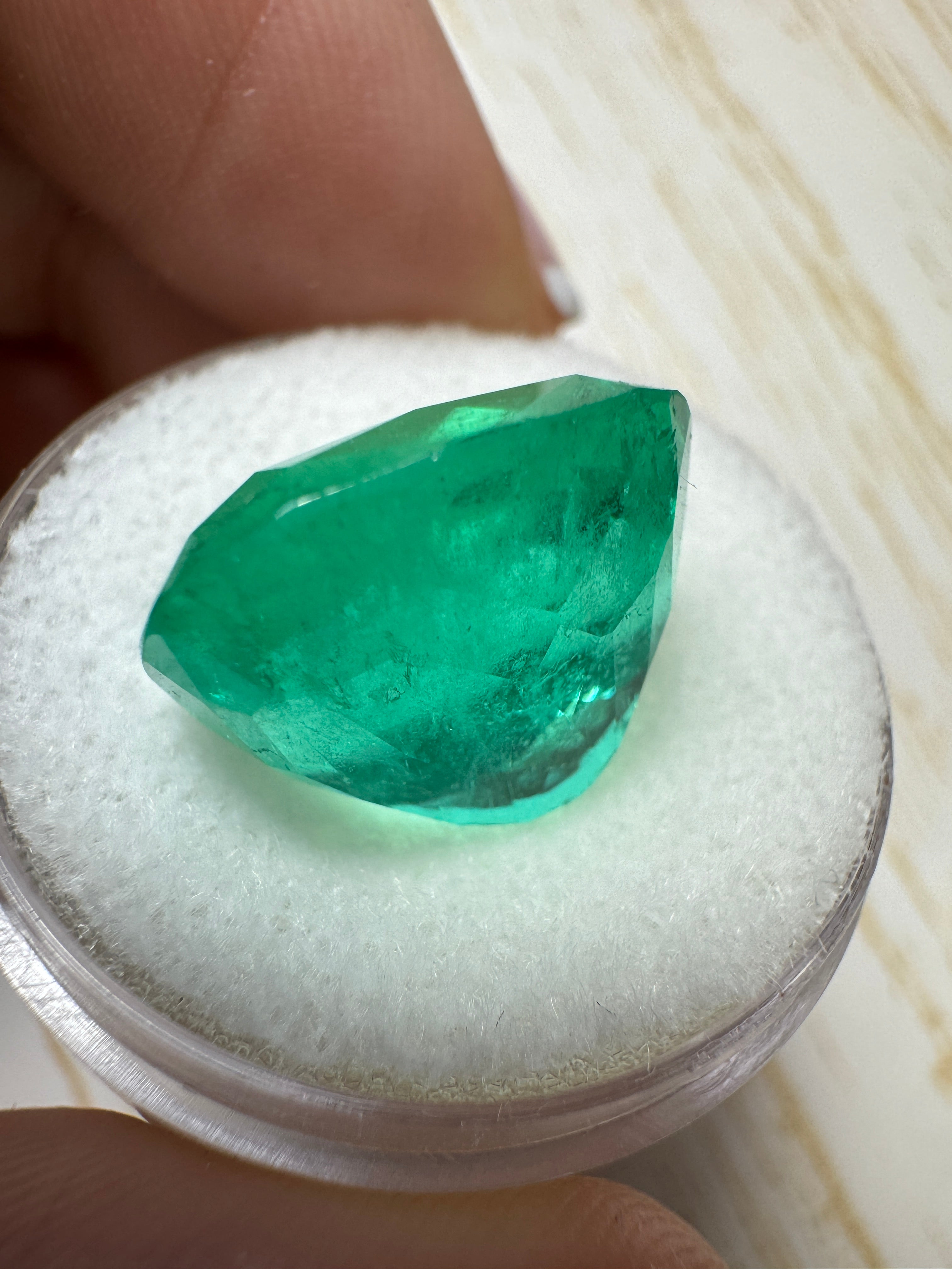 12.50 Carat Natural Colombian Emerald - 15x13.5mm Cushion Cut Loose Gemstone for Jewelry Making, Engagement Rings & Luxury Gifts | Stunning Green Precious Stone